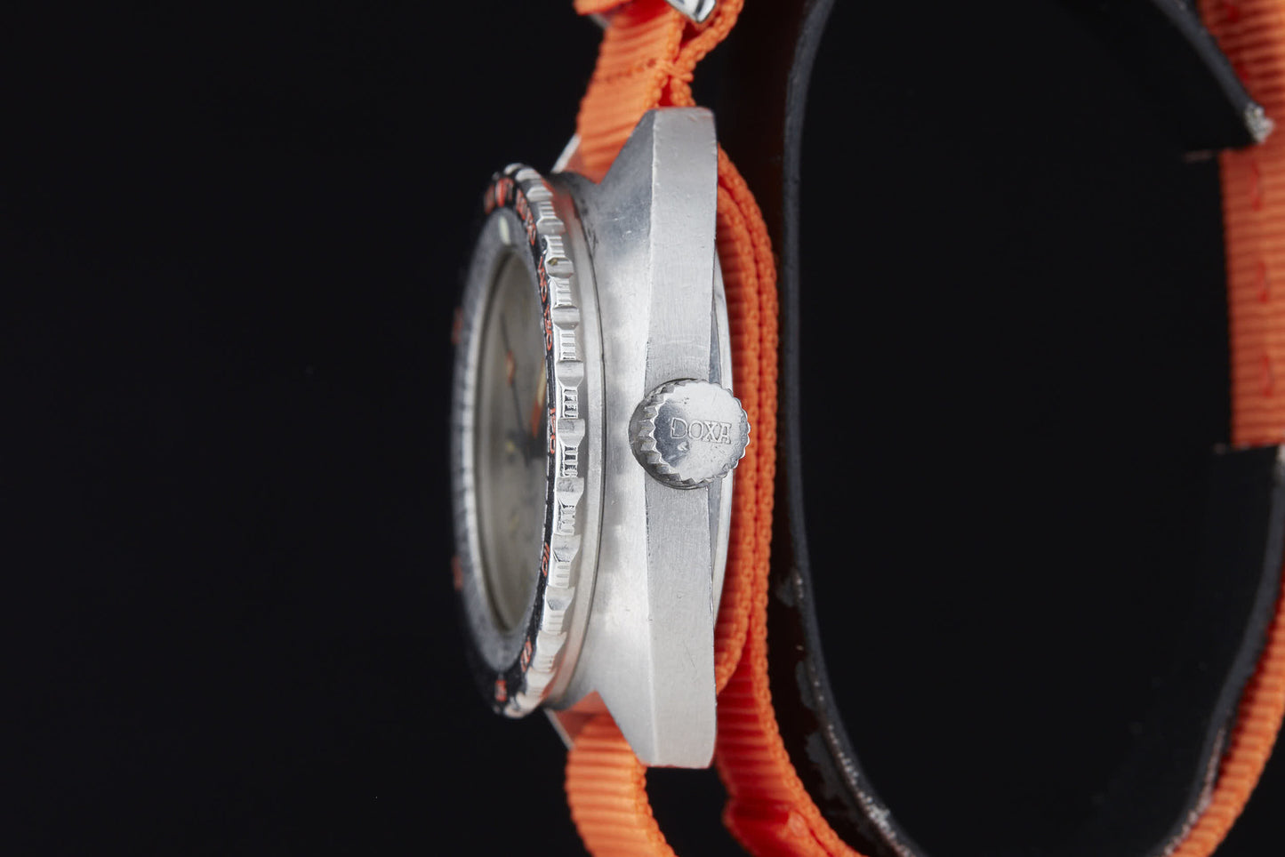 DOXA Sub300T Sharkhunter