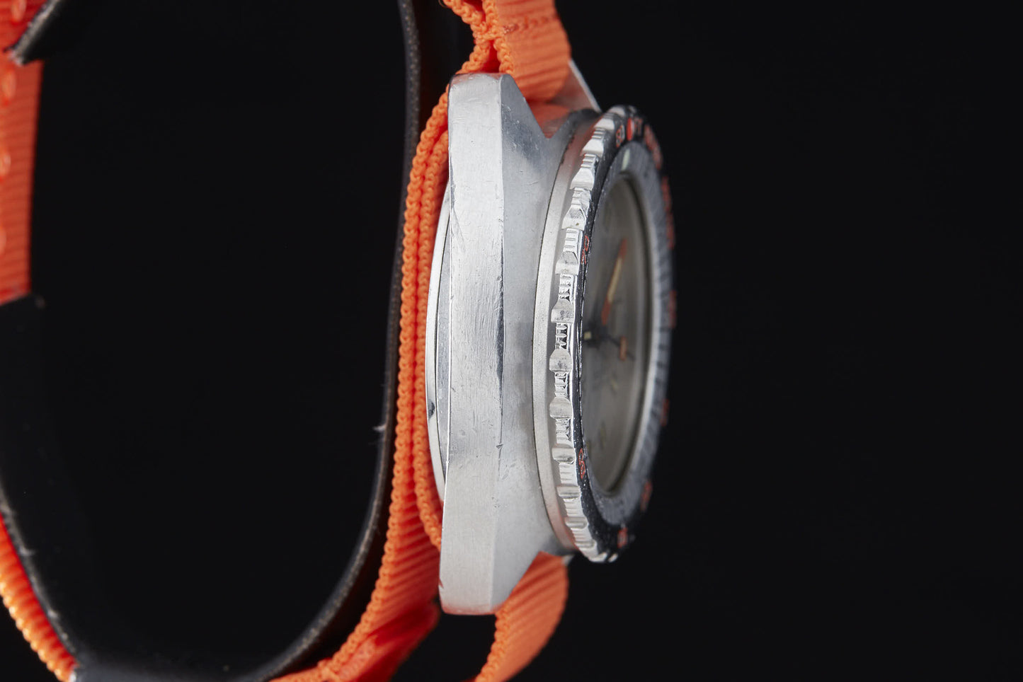 DOXA Sub300T Sharkhunter