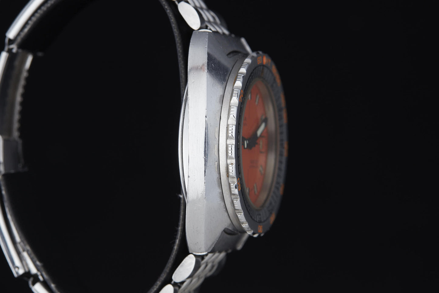 DOXA Sub 300T Professional