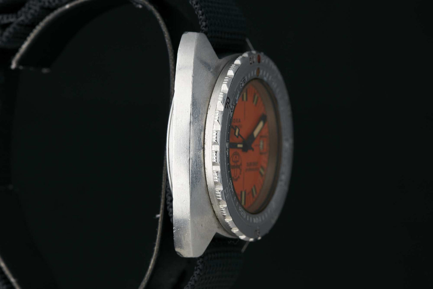 Doxa Sub 300T Professional