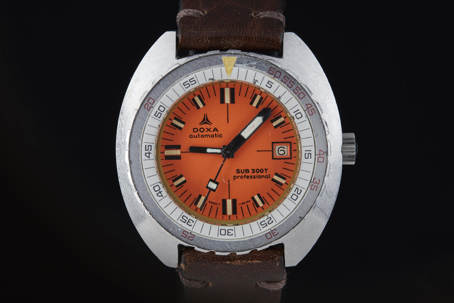DOXA Sub 300T Professional