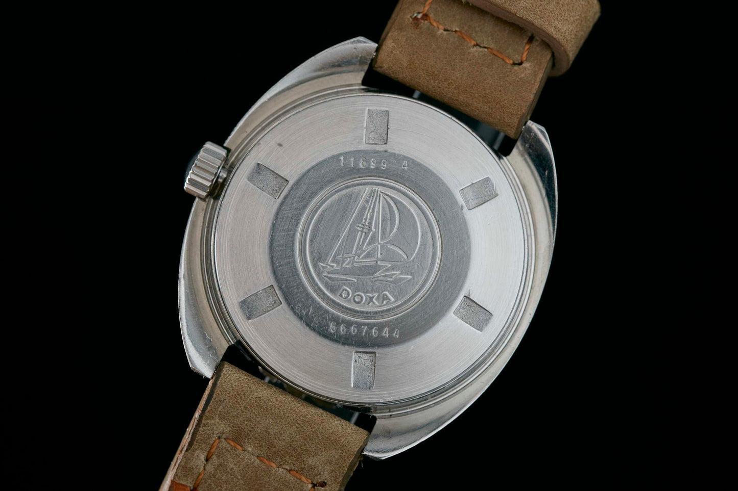 DOXA Sub300T Sharkhunter