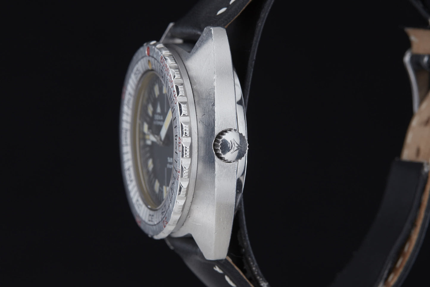 DOXA Sub 300T Shark Hunter