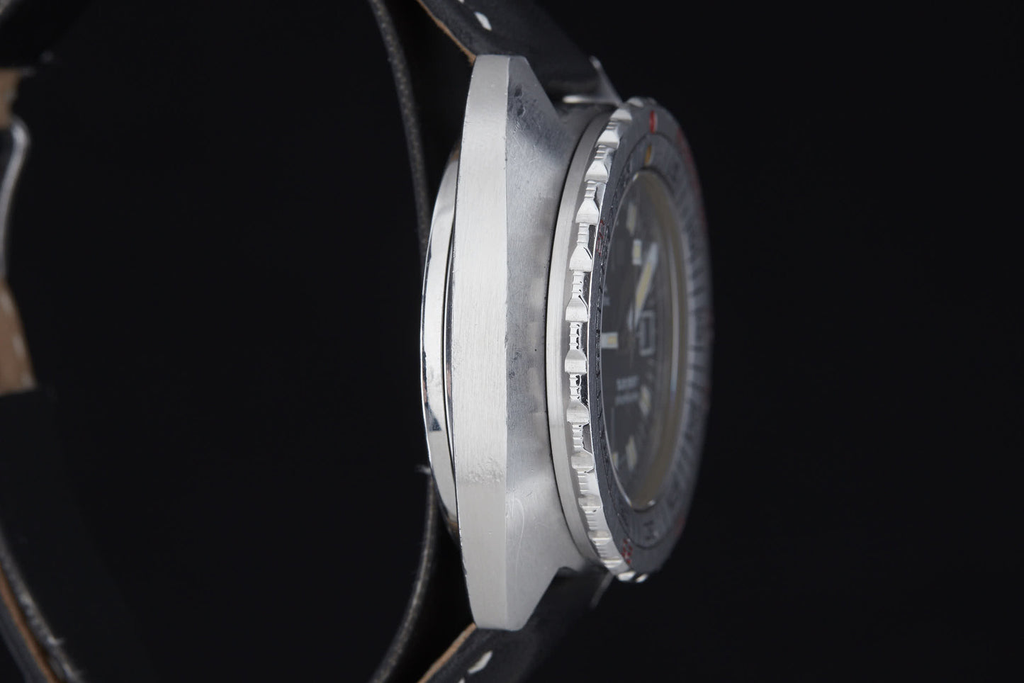 DOXA Sub 300T Shark Hunter