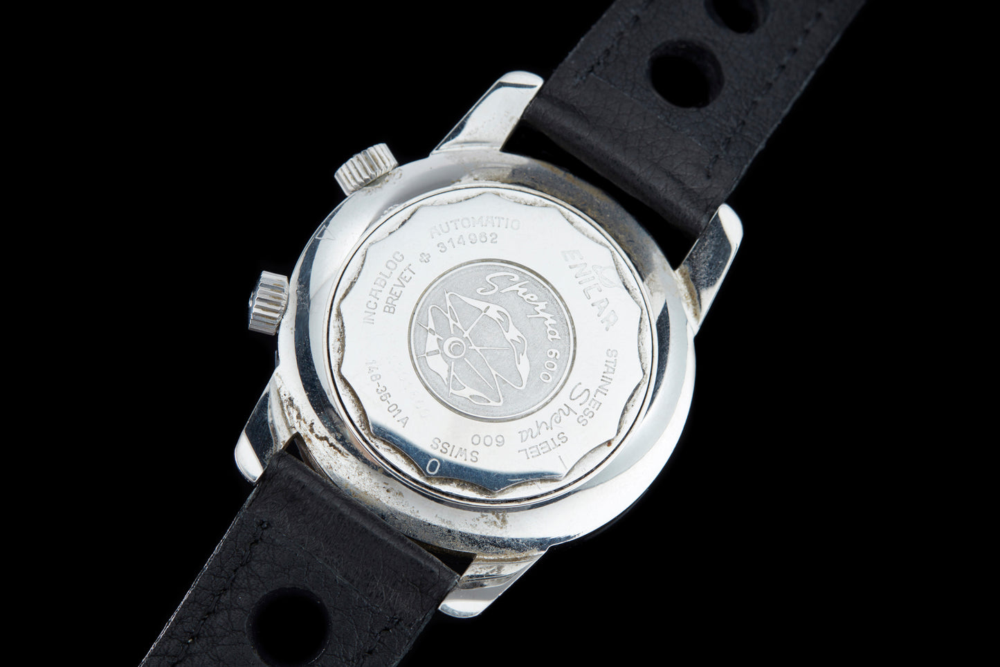 Enicar Sherpa Guide 600 GMT