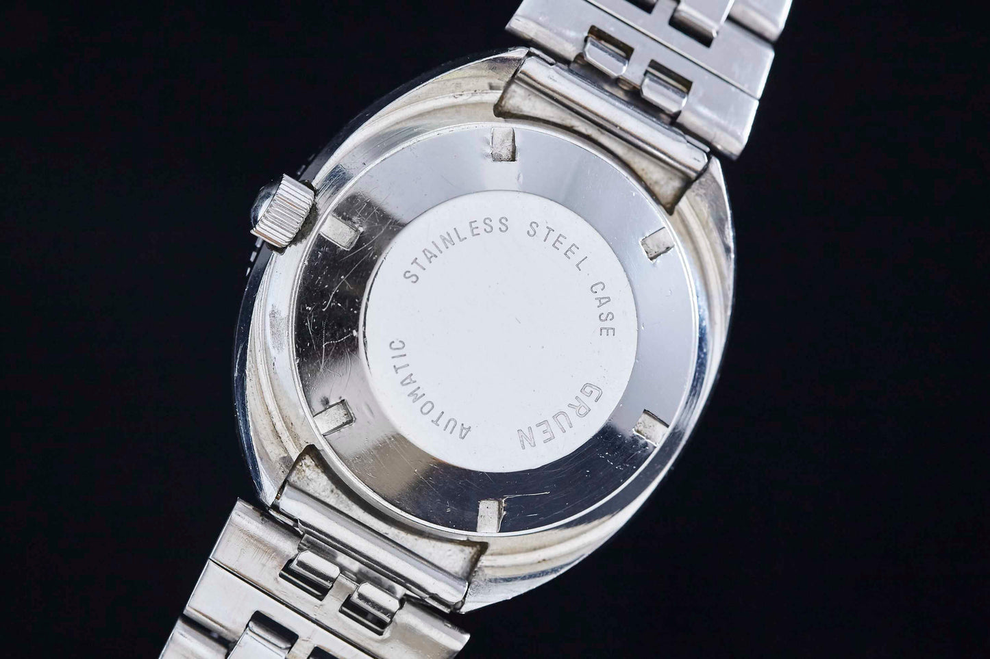 Gruen Cushion Case Diver