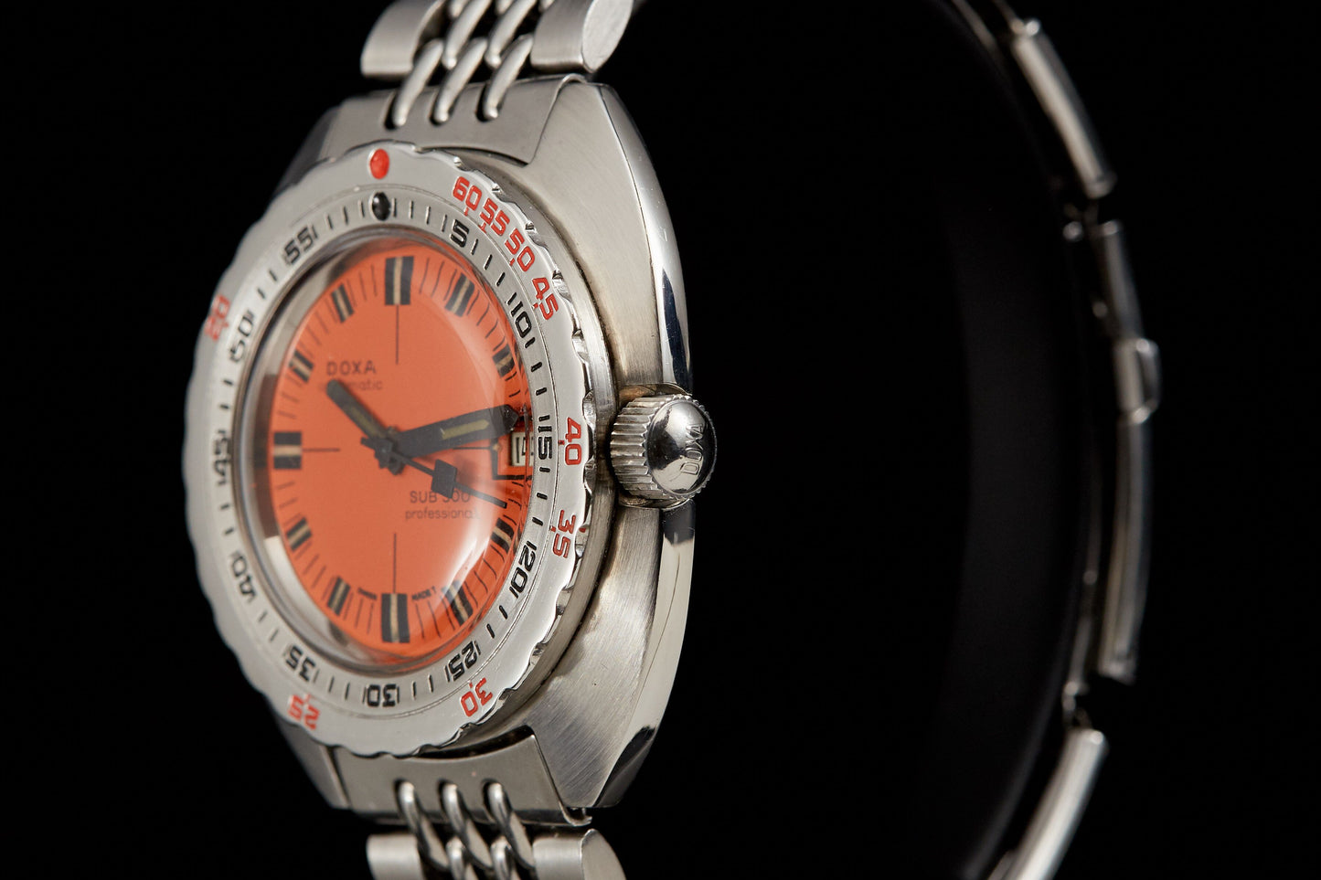 DOXA SUB 300 'NO-T' THIN-CASE