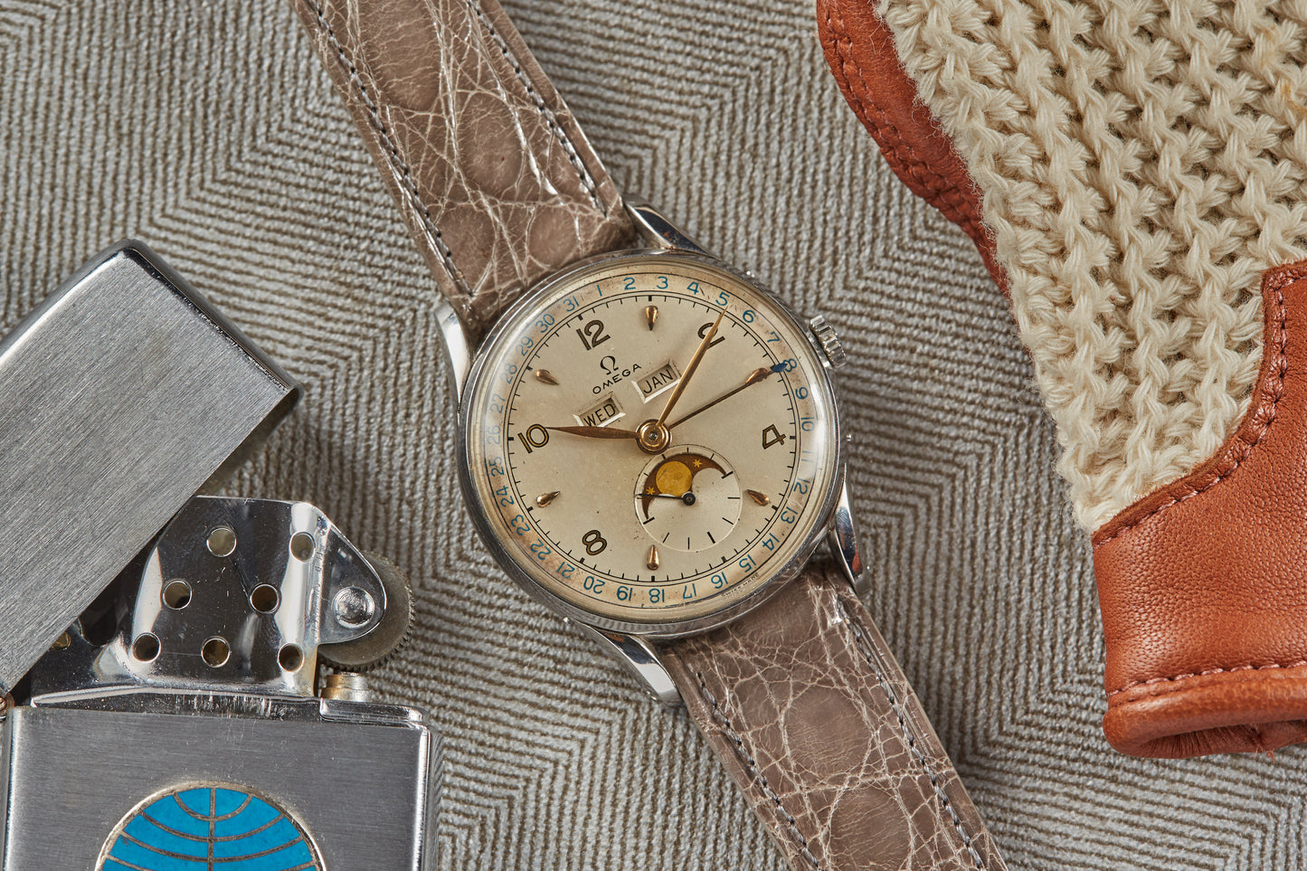 Omega Cosmic Triple Calendar Moonphase