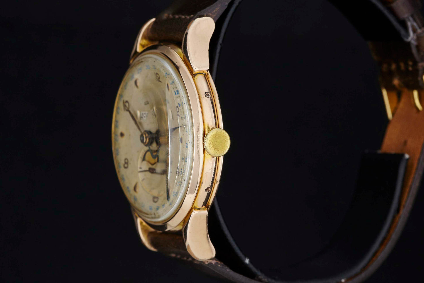 Omega Cosmic Moonphase