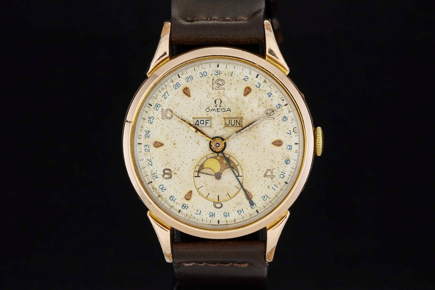 Omega Cosmic Moonphase