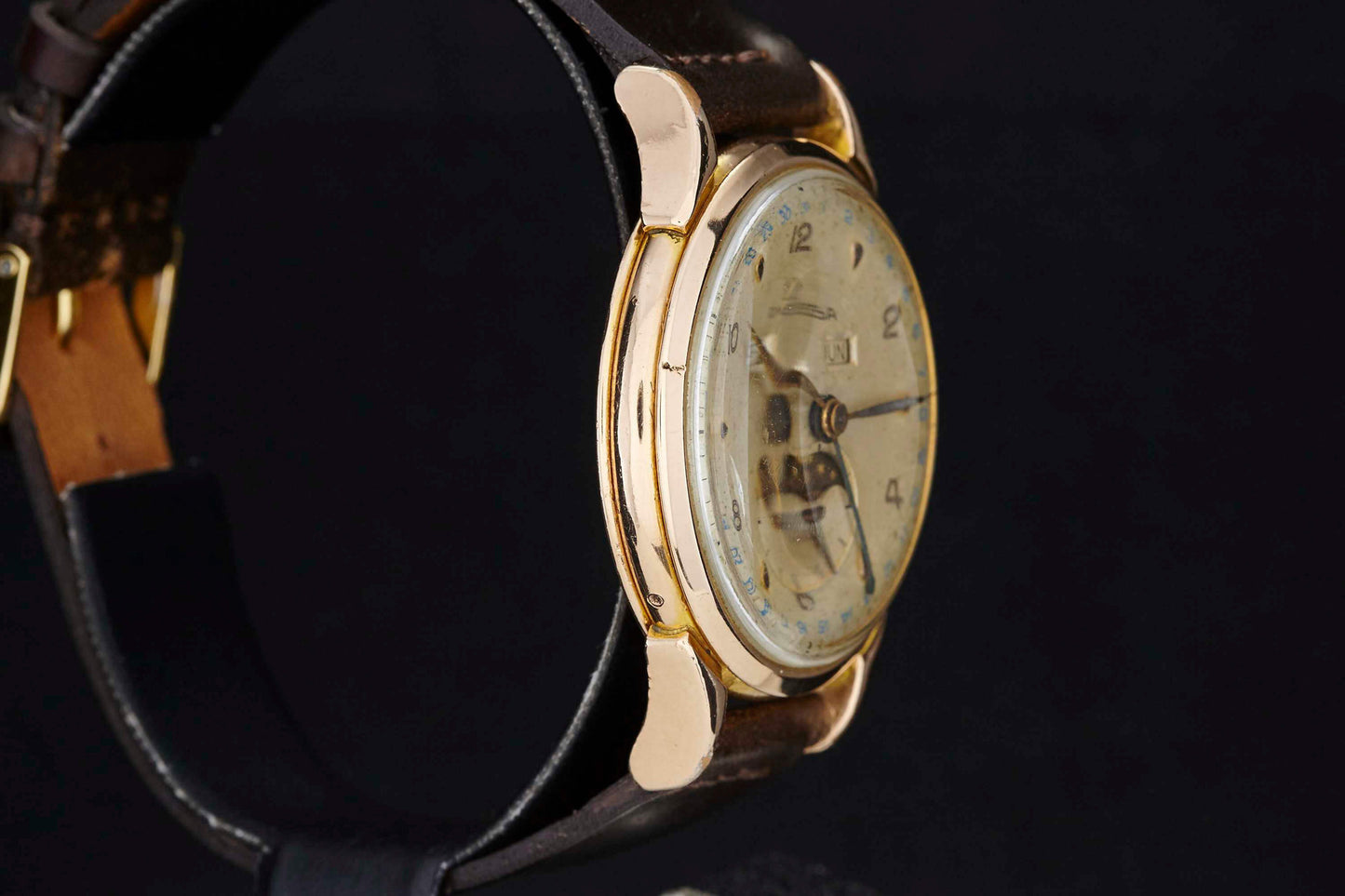 Omega Cosmic Moonphase