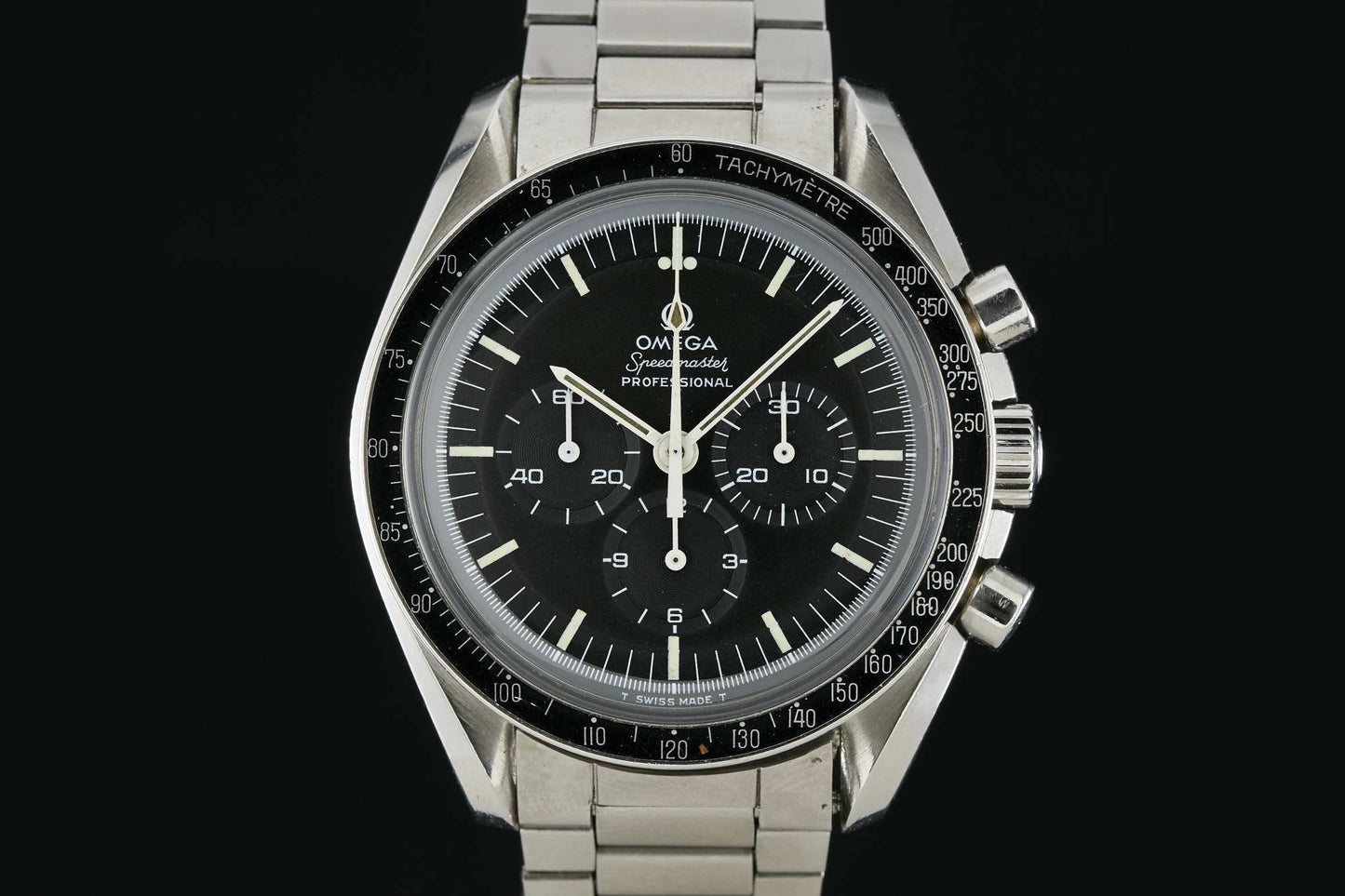 Omega Reference 145.022-69ST black background