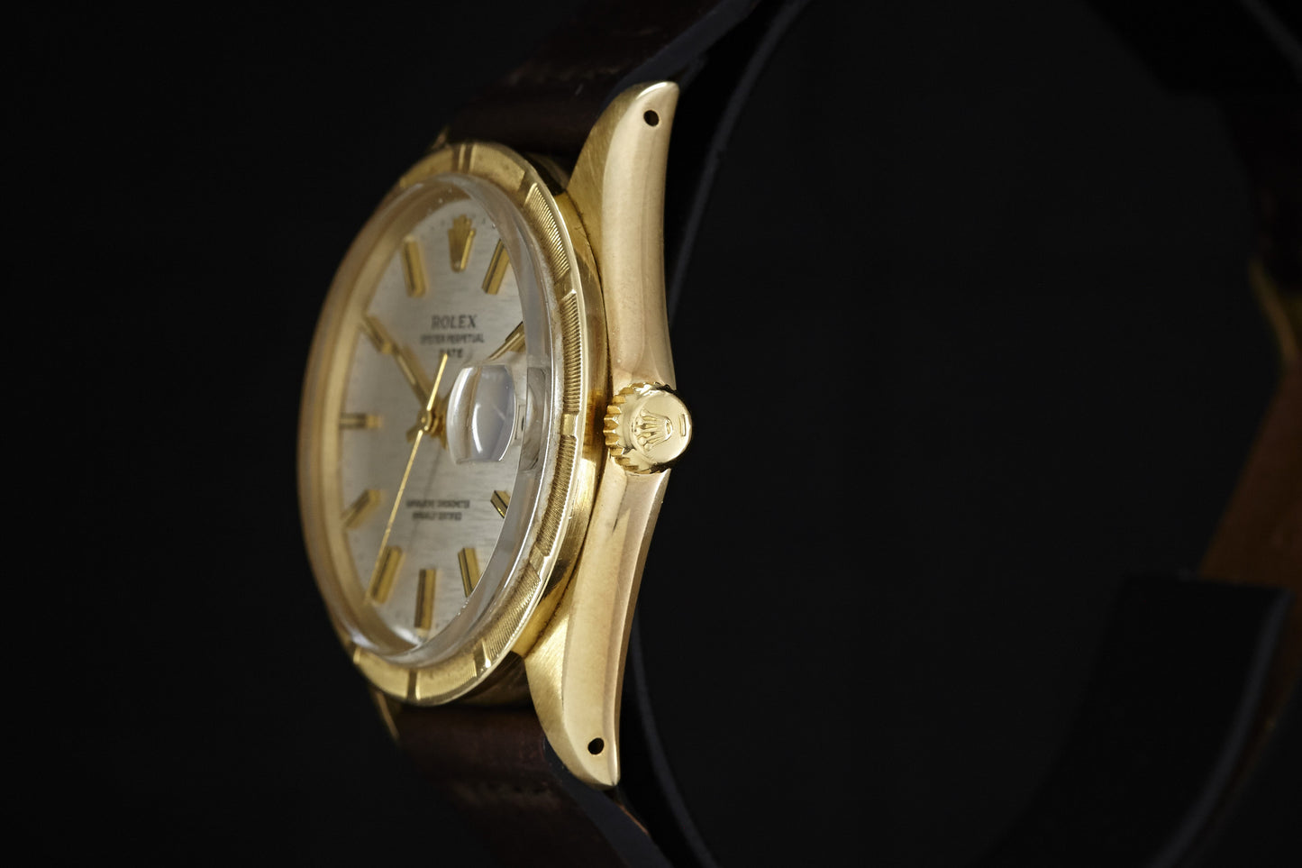 Rolex Oyster Perpetual Date Gold Linen Dial Ref. 1501