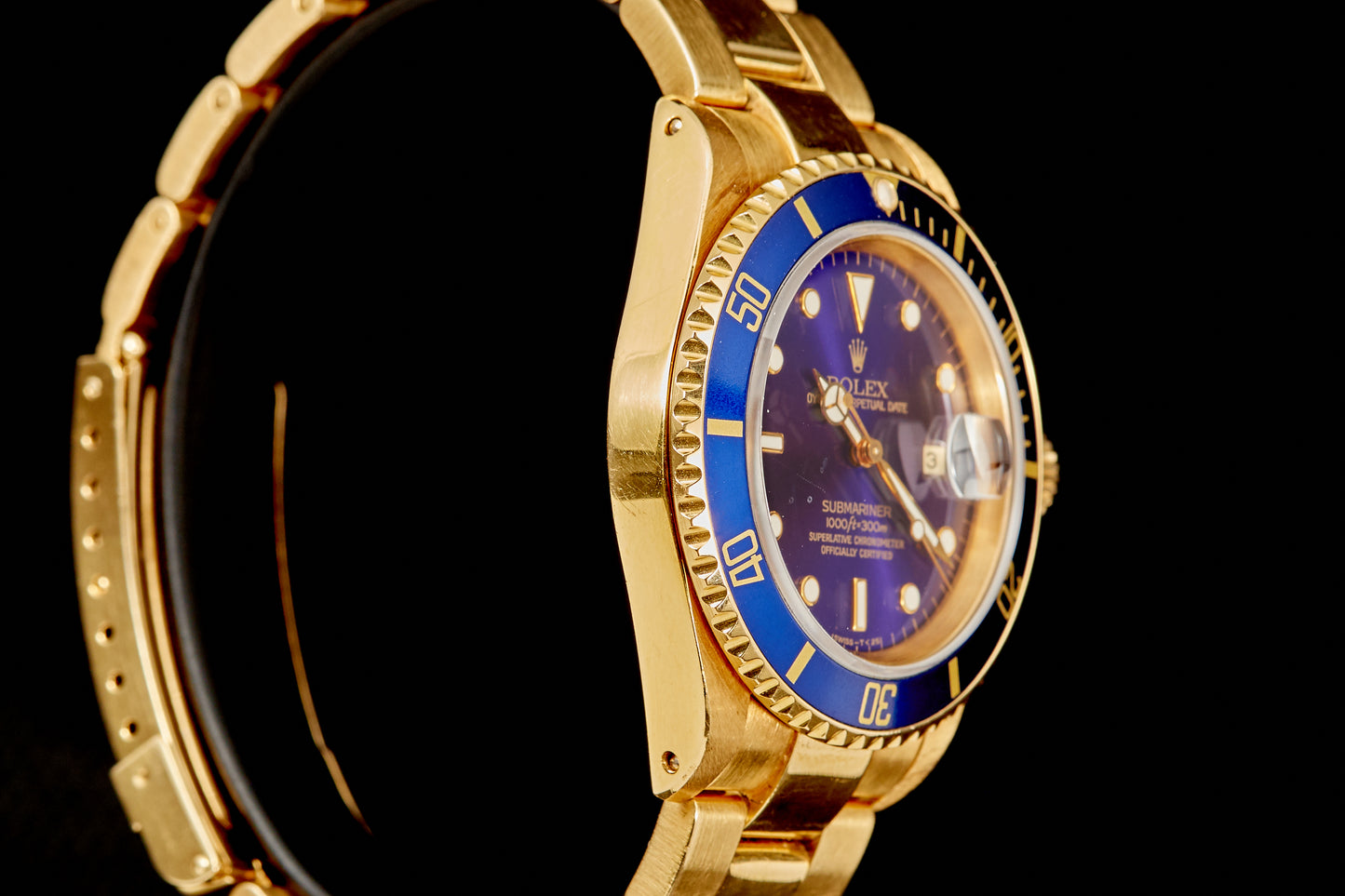 Rolex Submariner Date 18k Yellow Gold