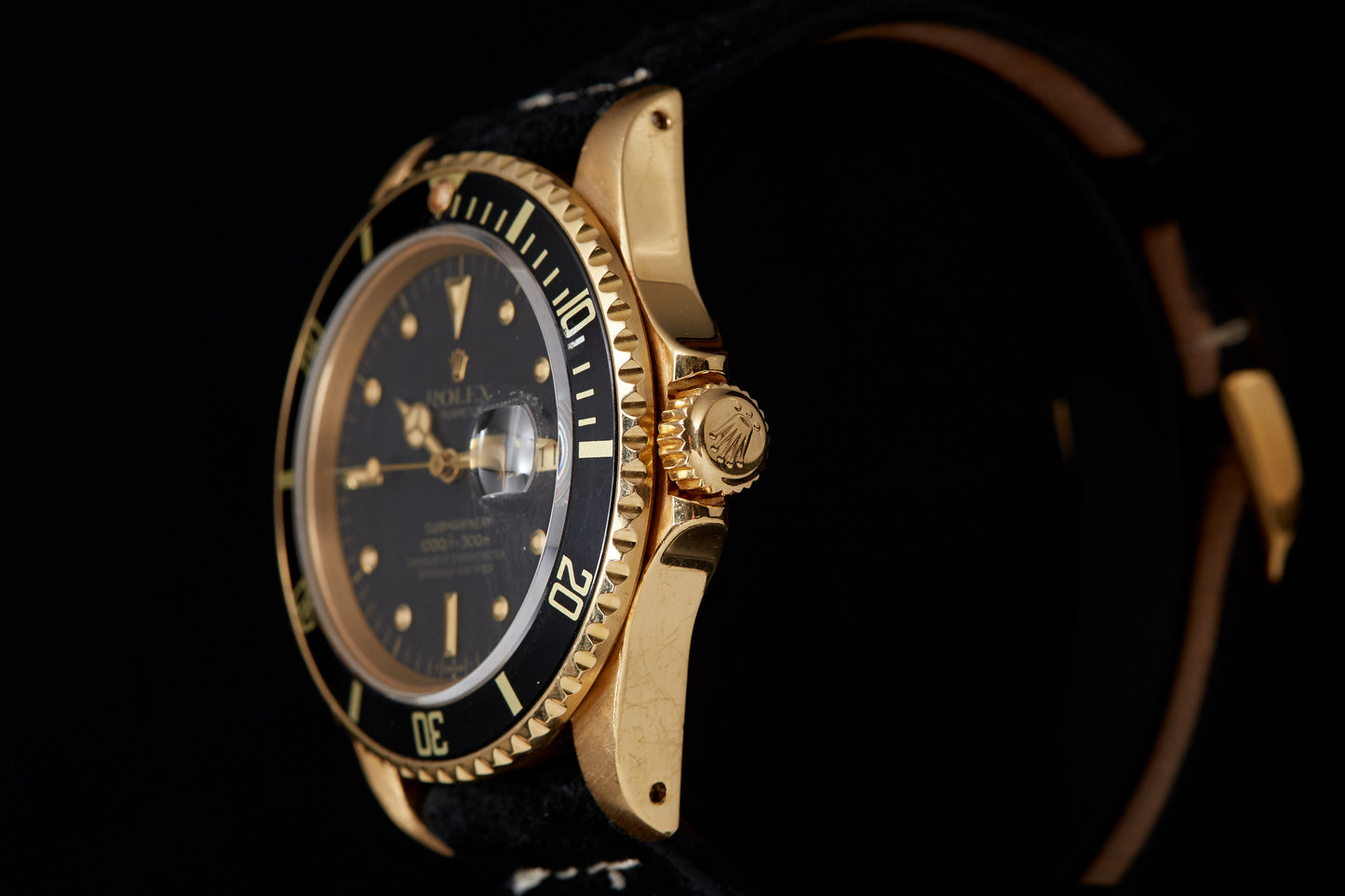 Rolex Submariner Date 18k Yellow Gold