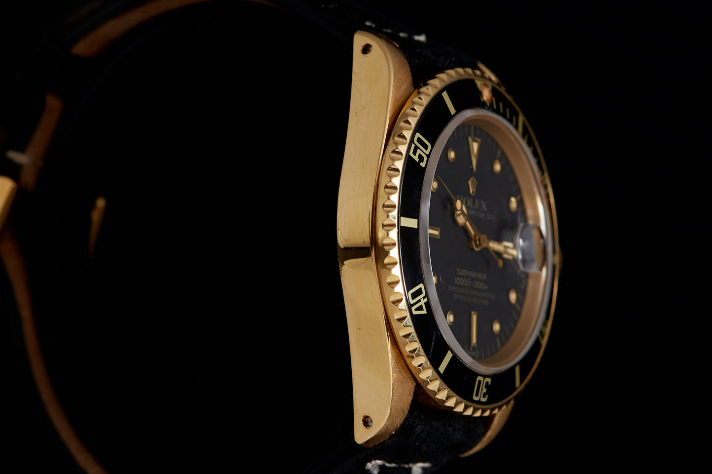 Rolex Submariner Date 18k Yellow Gold