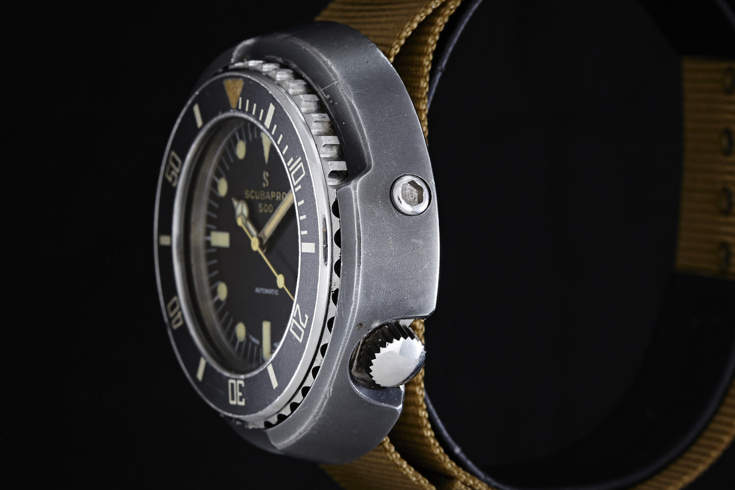 Scubapro "Tuna Can" 500 Meter Professional Diver