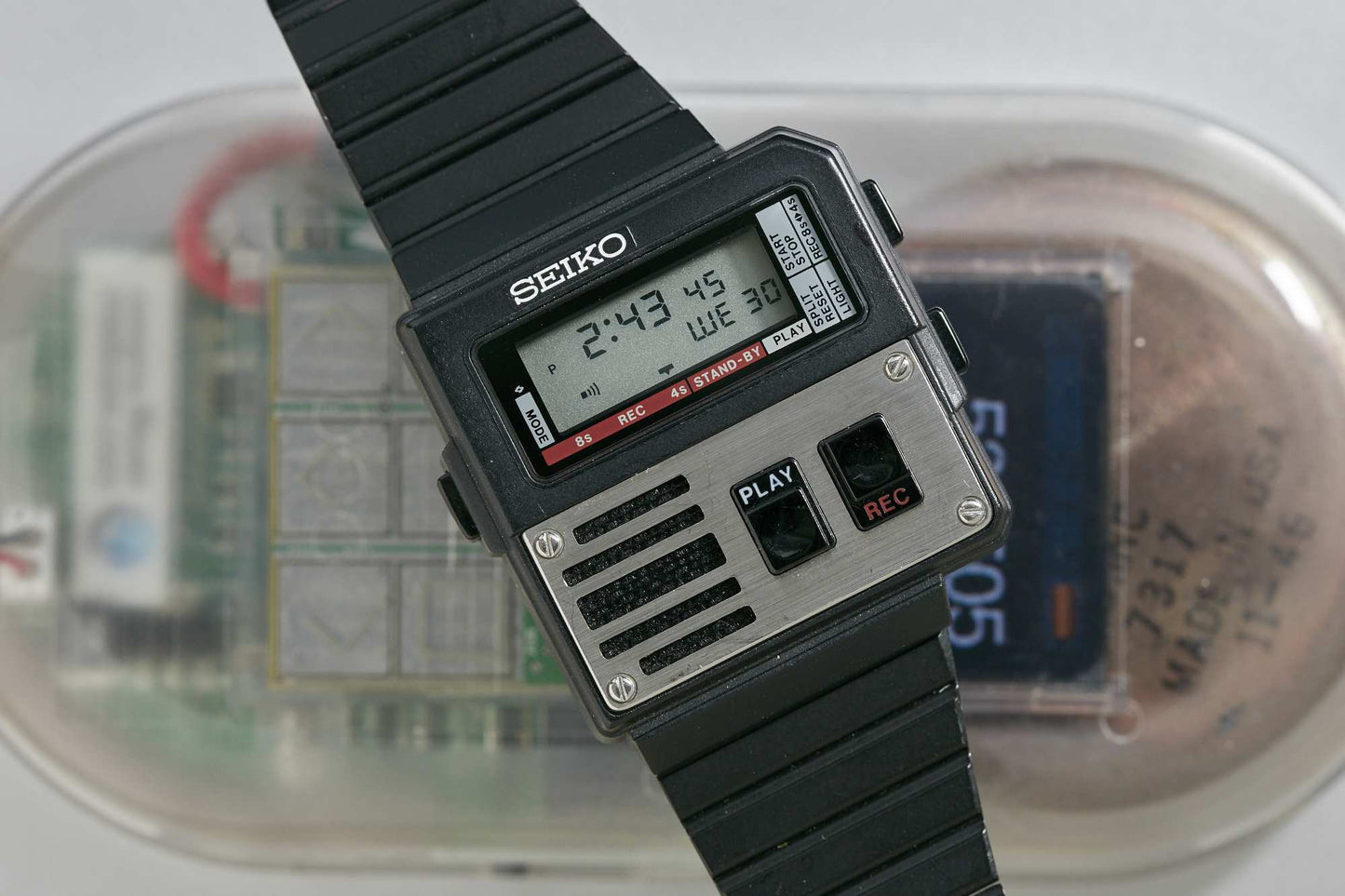 Seiko M516-4009 Quartz