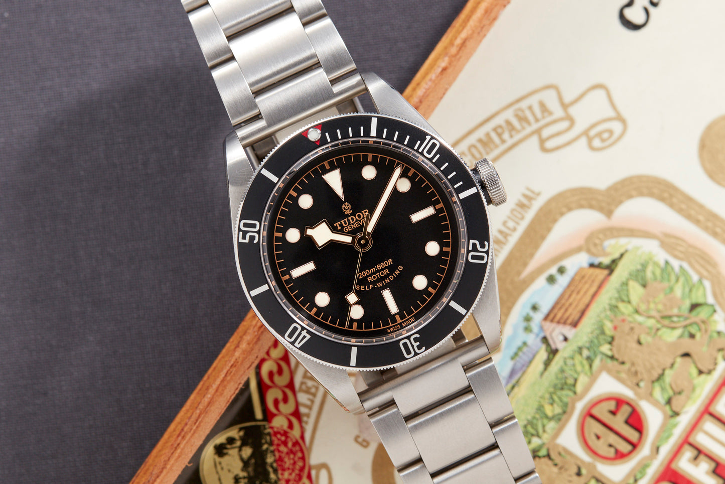 Tudor Heritage Black Bay Black