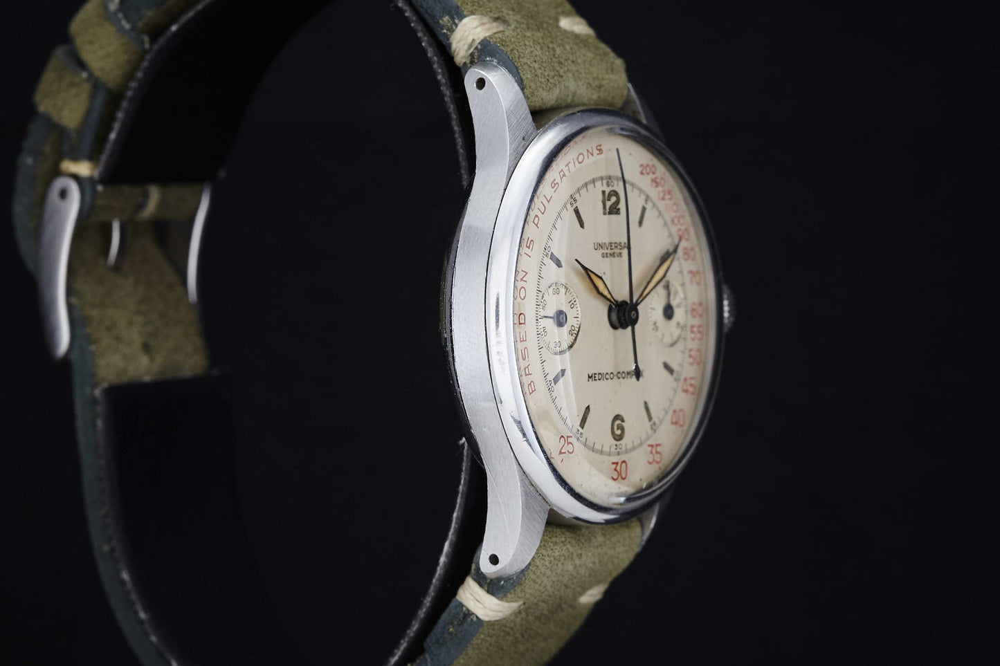 Universal Genève Medico-Compax