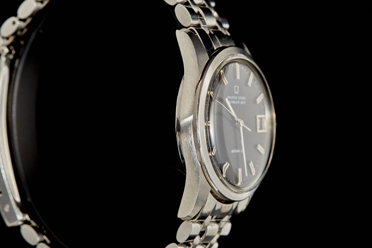 Universal Genève Polerouter Date