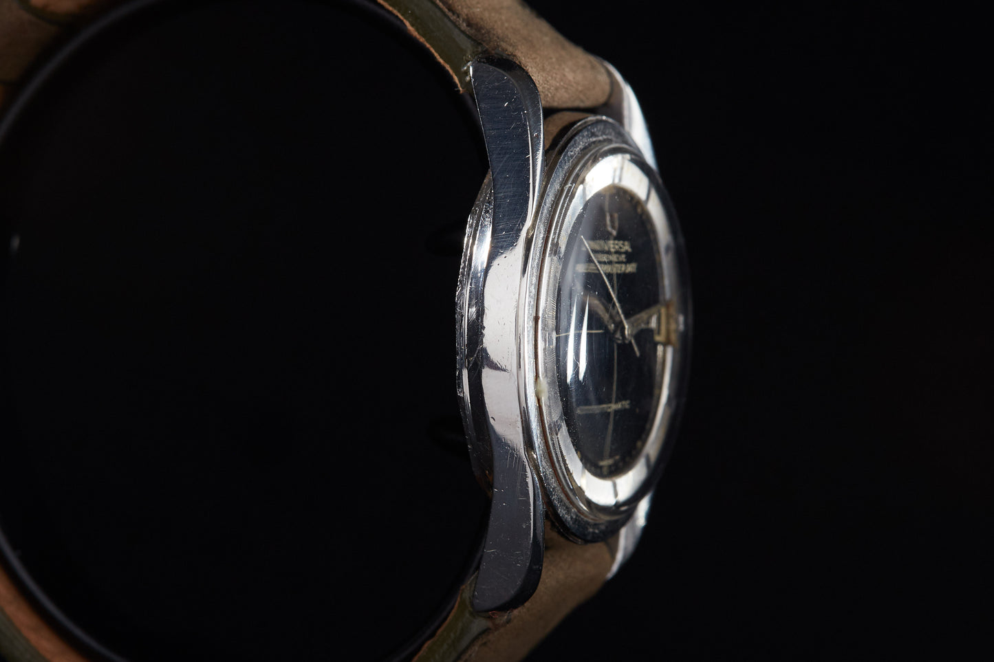 Universal Genève Polerouter Date