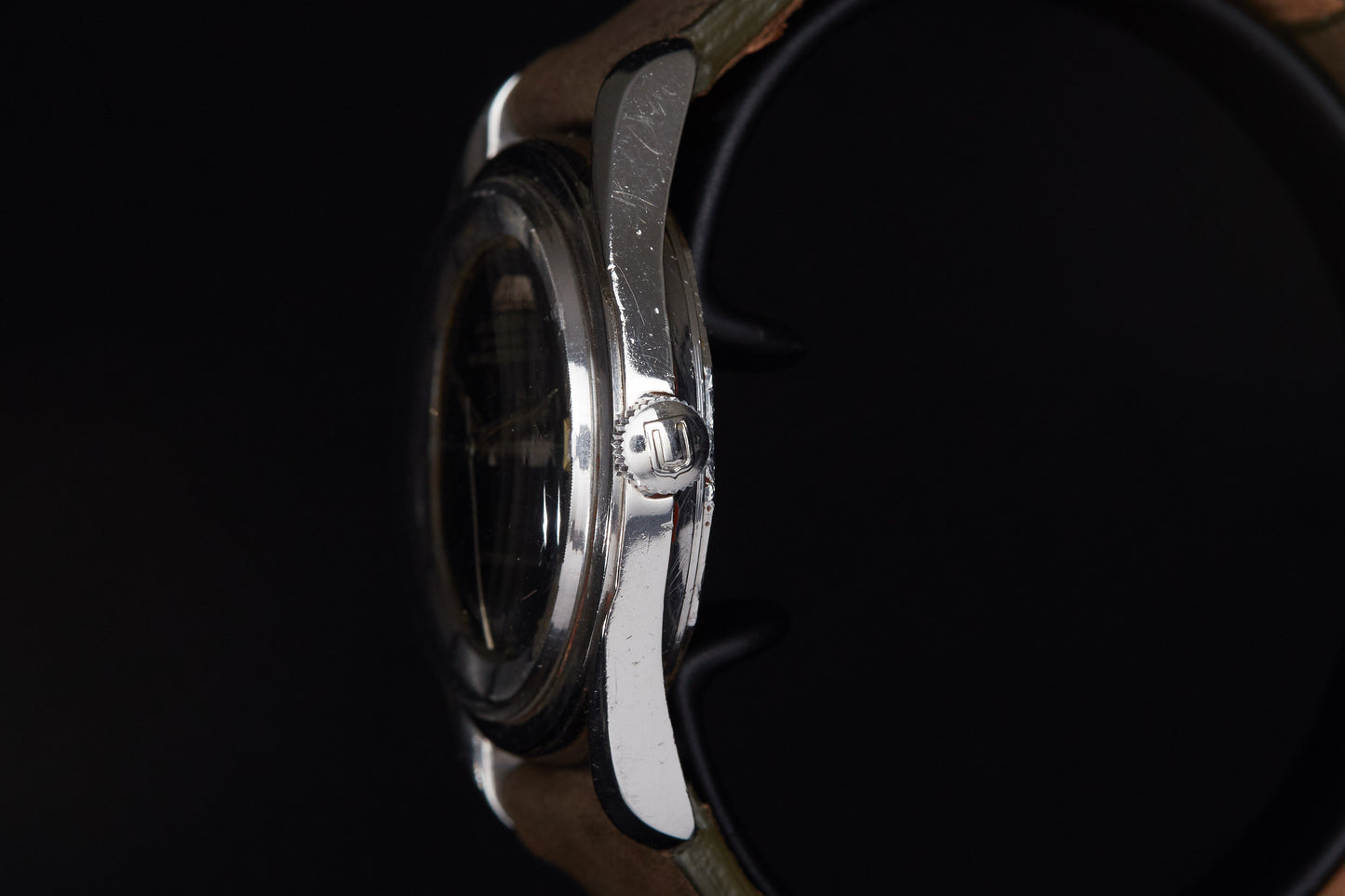 Universal Genève Polerouter Date