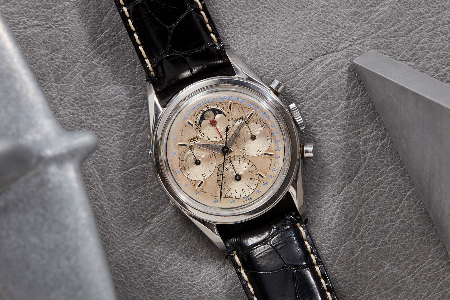 Universal Genève Tri-Compax