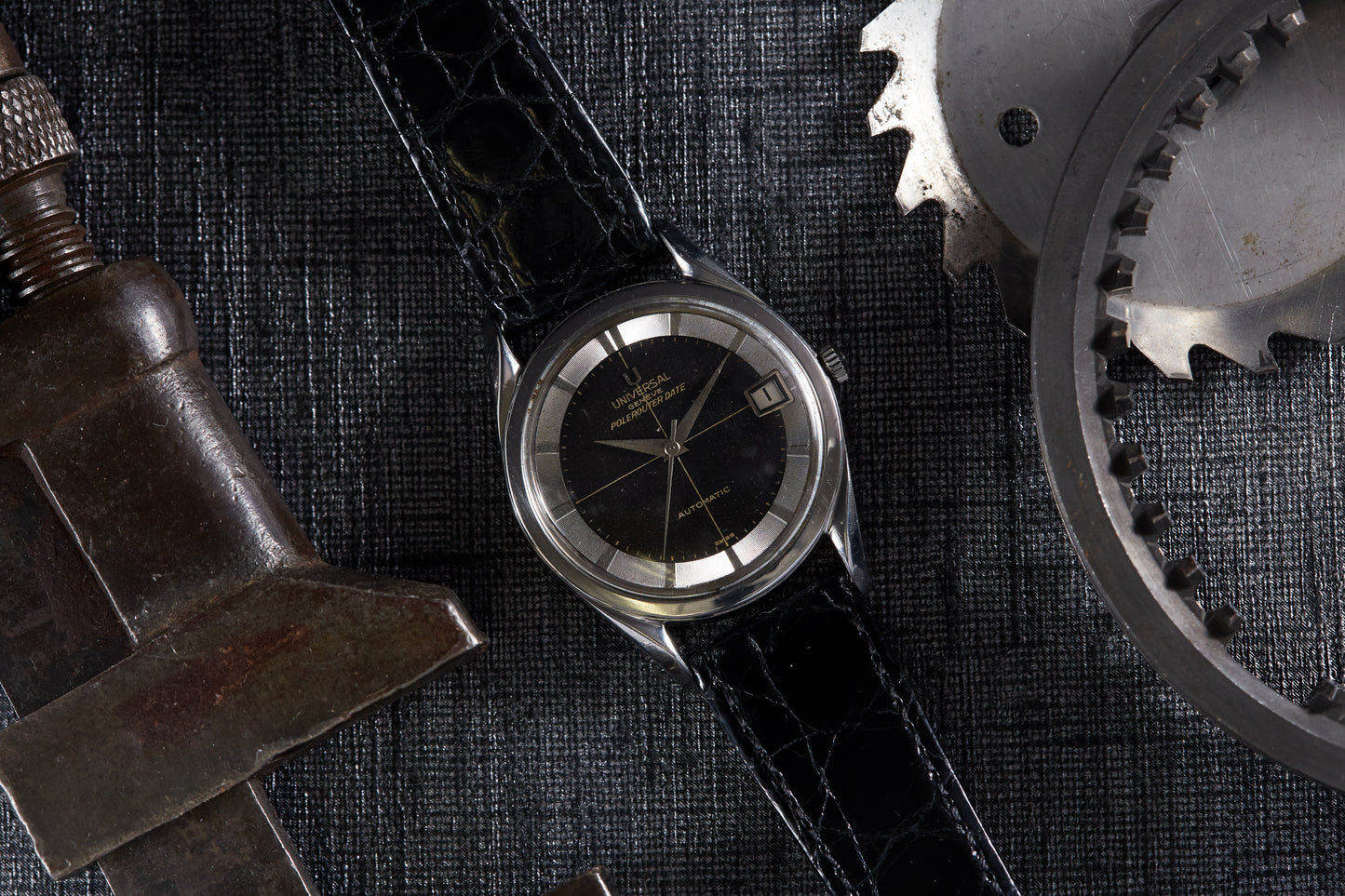 Universal Genève Polerouter Date Gilt