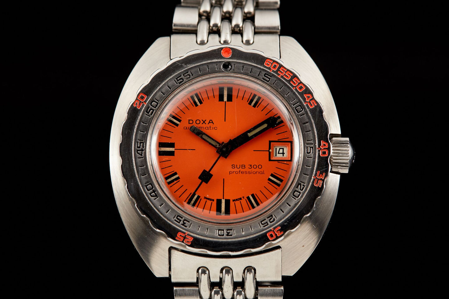 DOXA SUB 300 'NO-T' THIN-CASE