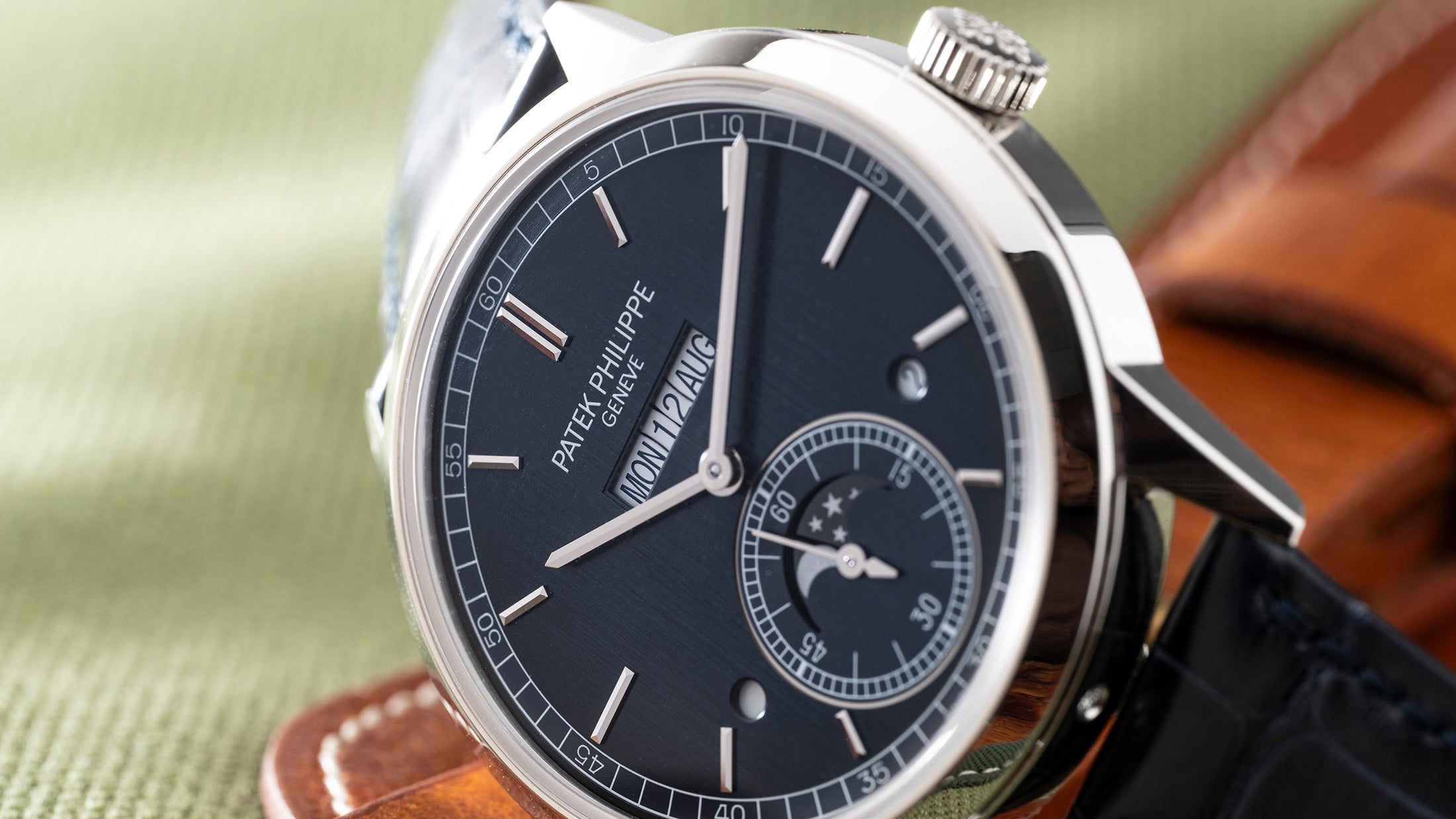 A History of Patek Philippe In-Line Perpetual Calendar Watches