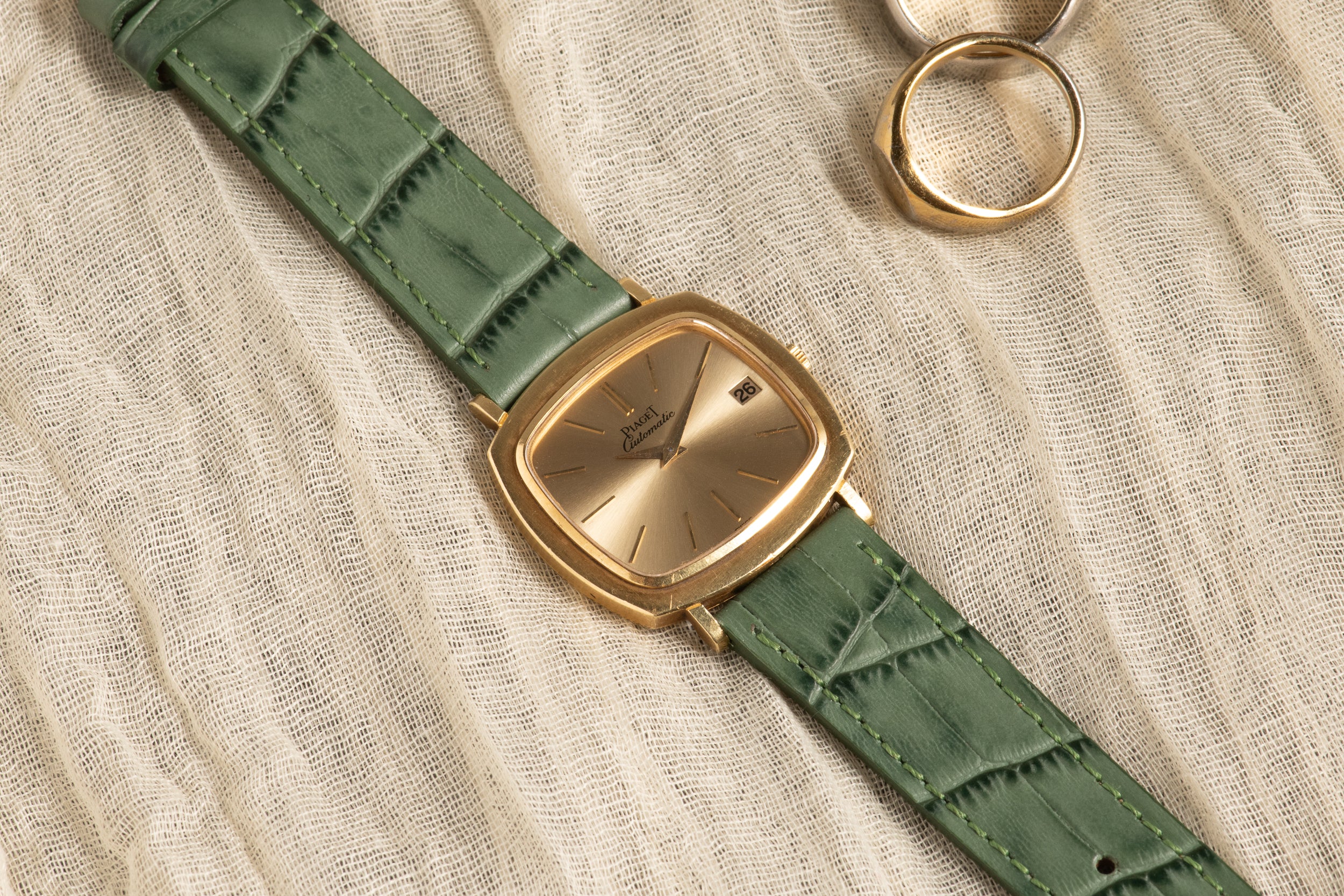 Piaget Yellow Gold Dress Watch Analog:Shift Piaget Yellow Gold Dress Watch Analog:Shift