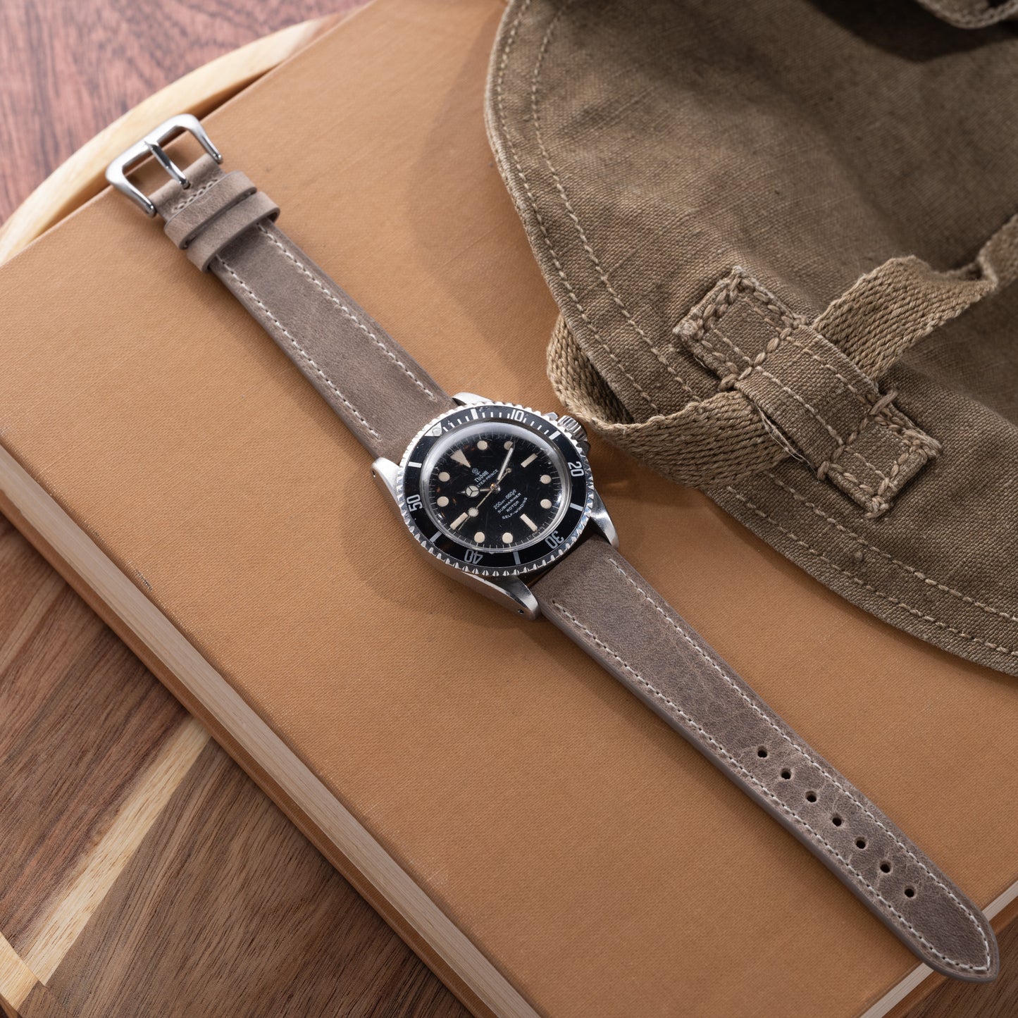 Stirling White Distressed Strap