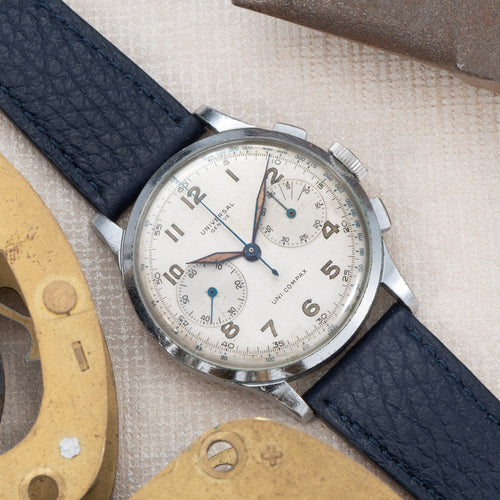 Universal Genève Uni-Compax – Analog:Shift