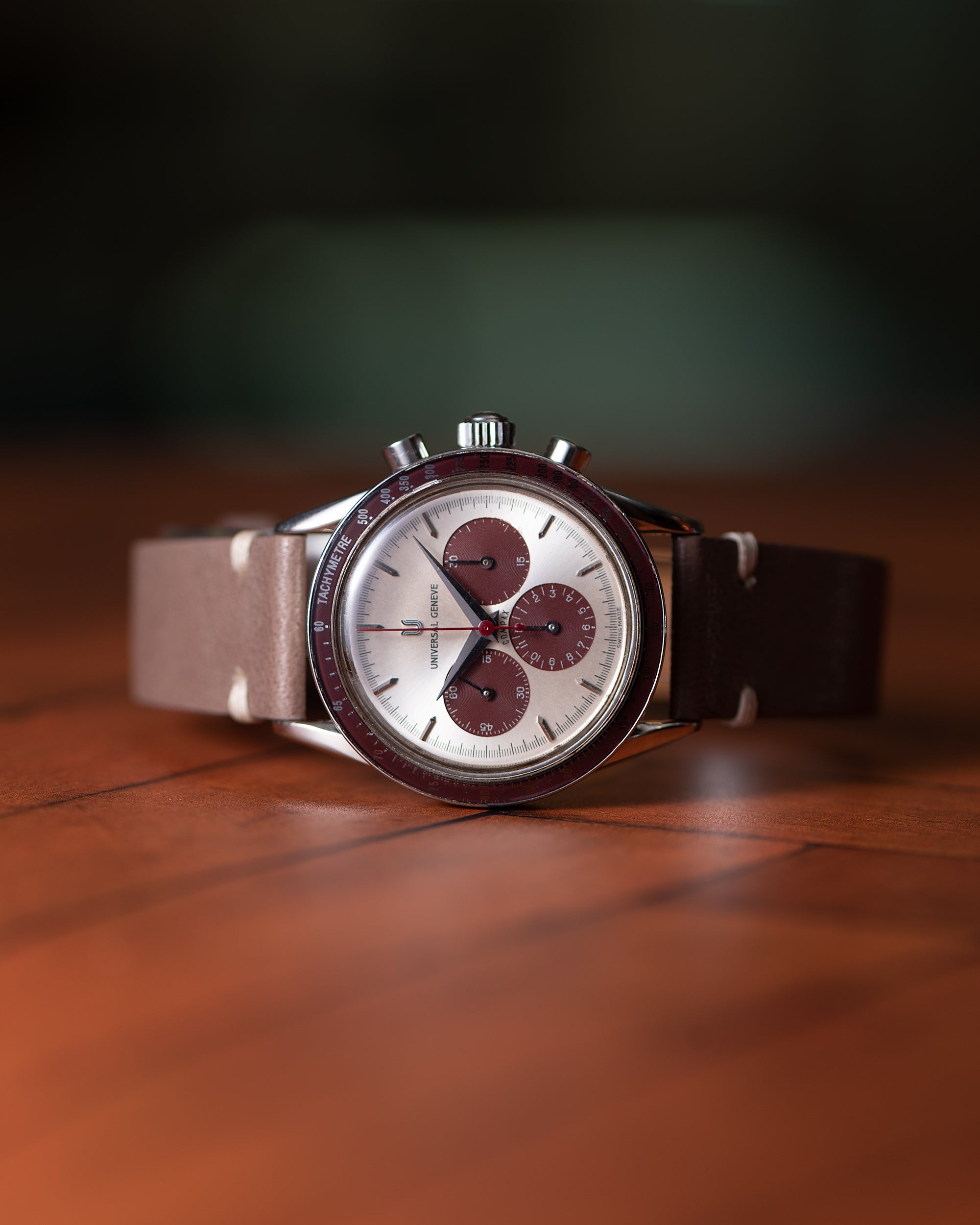 Universal Genève Compax – Analog:Shift
