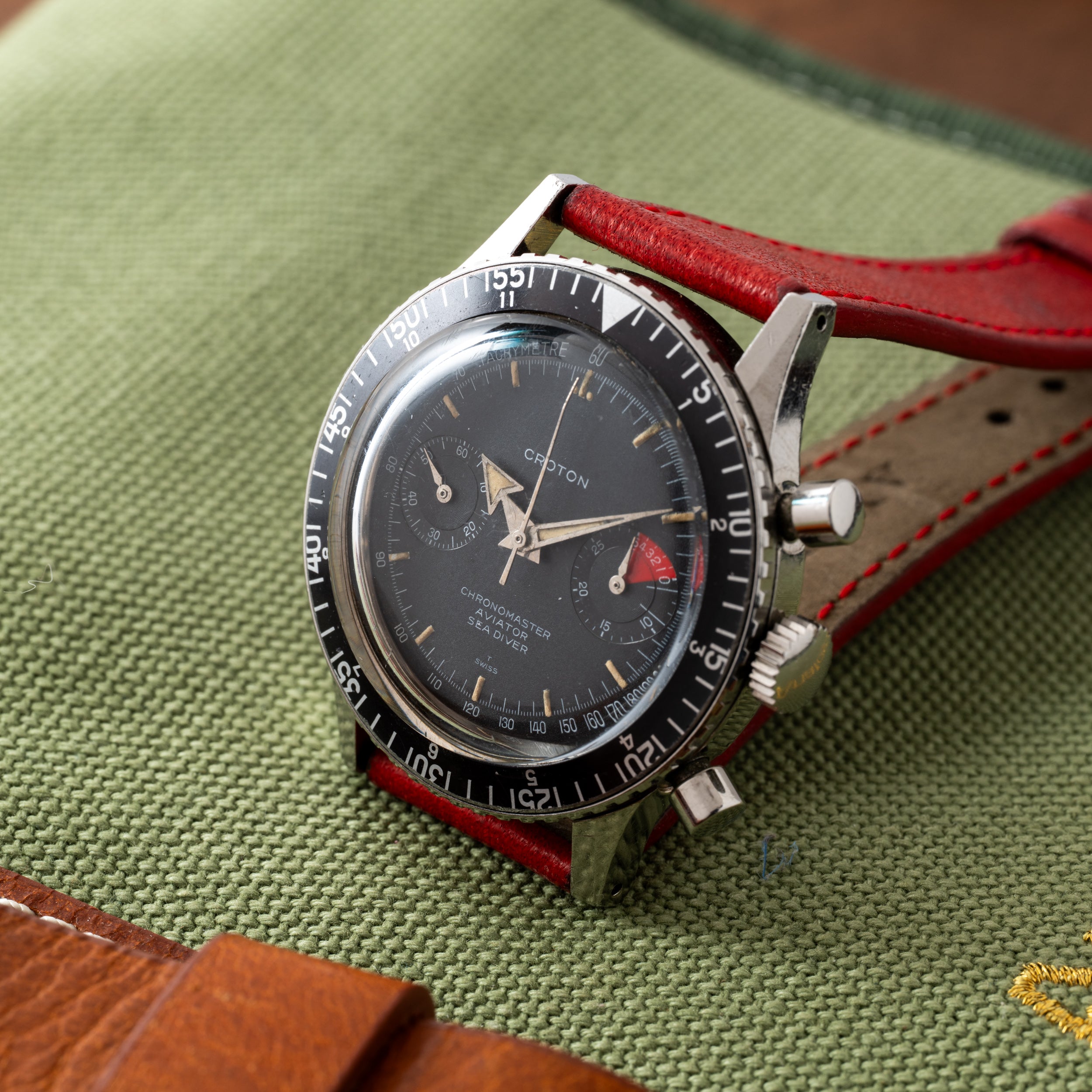 Croton Chronomaster Aviator Sea Diver – Analog:Shift