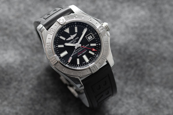 Breitling Avenger II 43 GMT – Analog:Shift