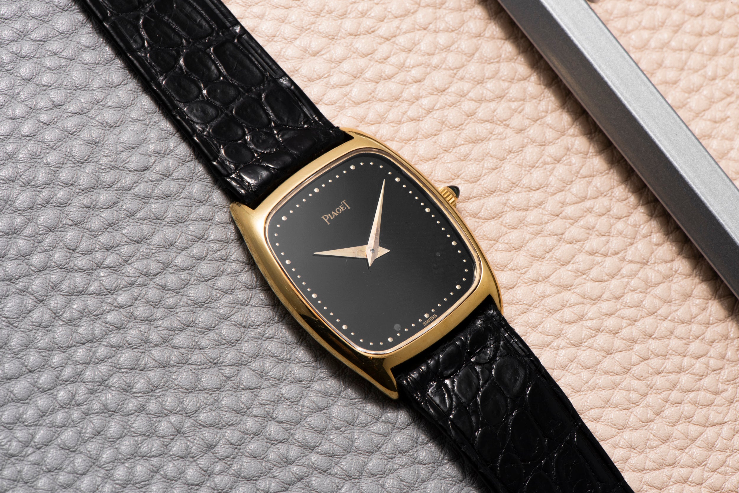 Piaget Hi-Beat Tonneau Dress Watch Analog:Shift Piaget Hi-Beat Tonneau Dress Watch Analog:Shift