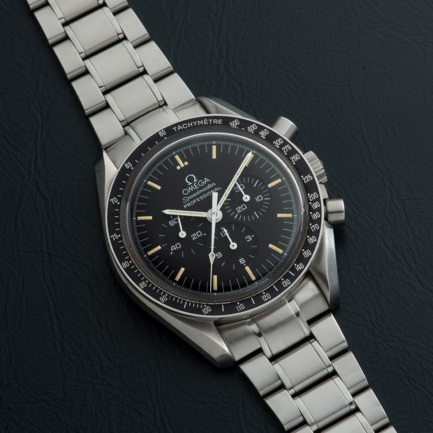Omega Speedmaster Professional – Analog:Shift