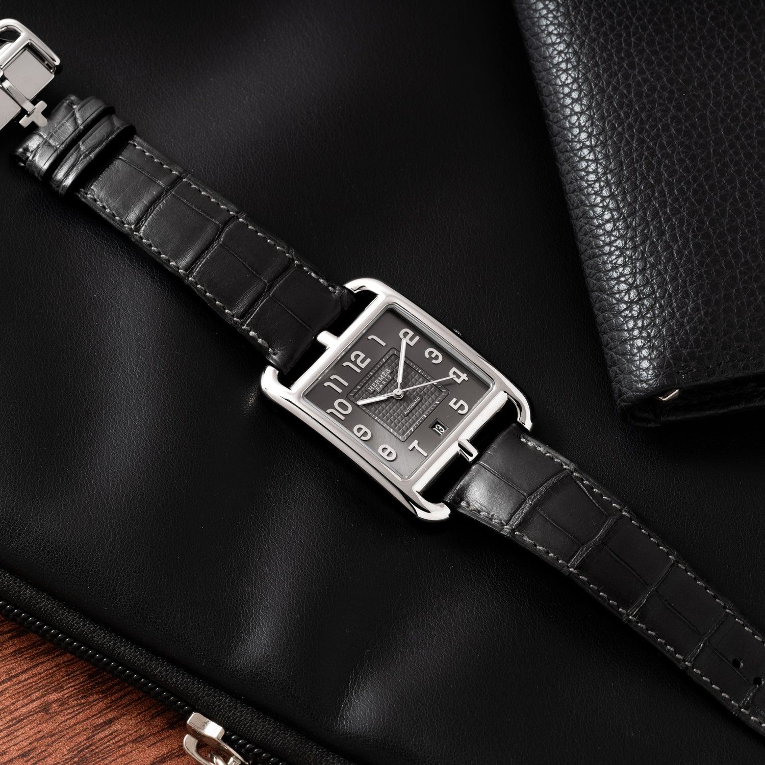 Hermès Cape Cod – Analog:Shift