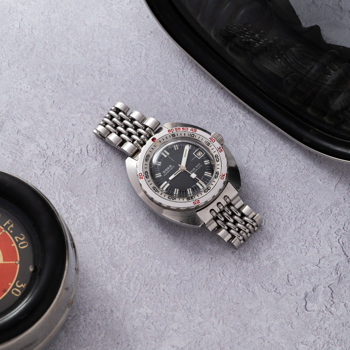 DOXA SUB 300 'No-T' Sharkhunter