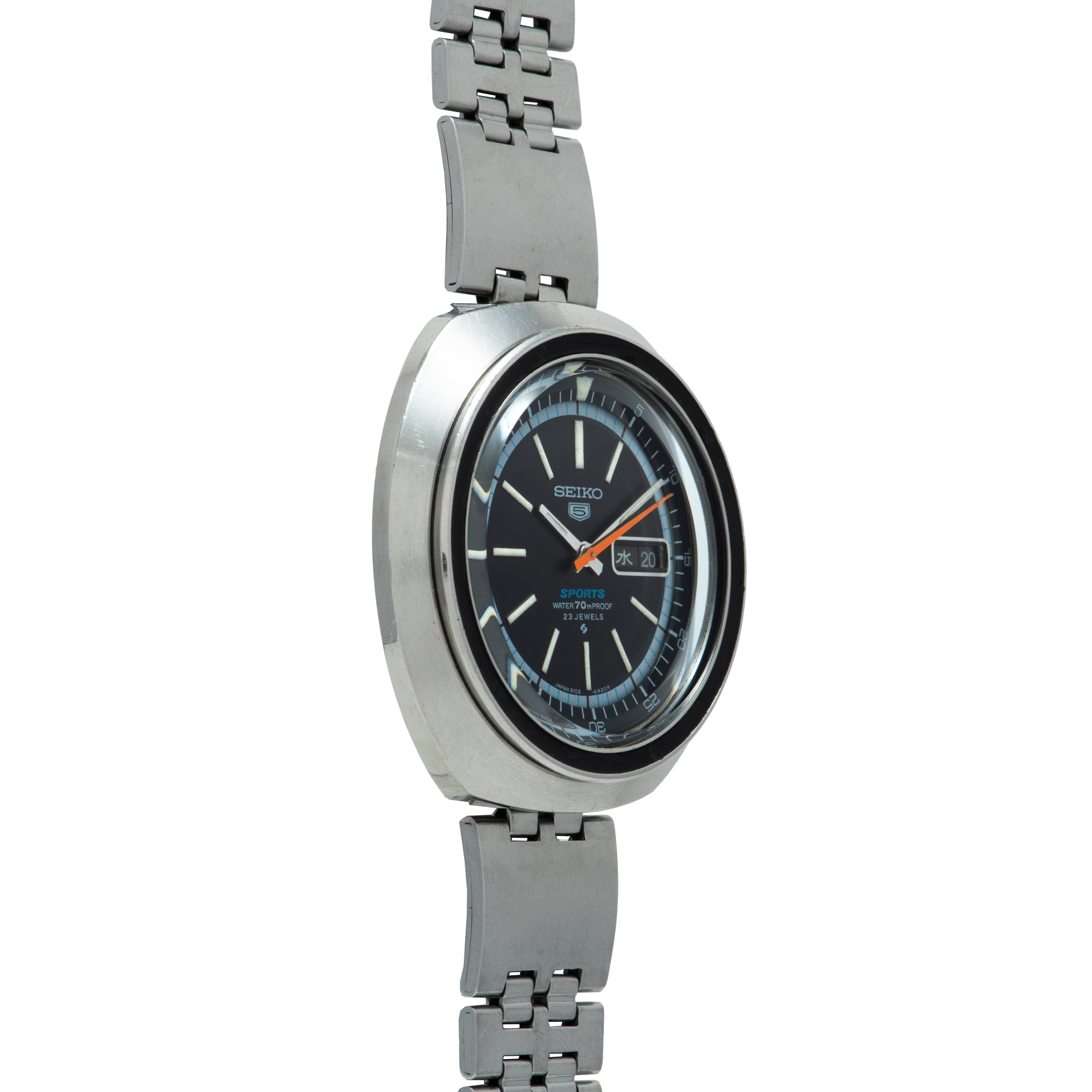 Seiko 5 Sports Diver – Analog:Shift