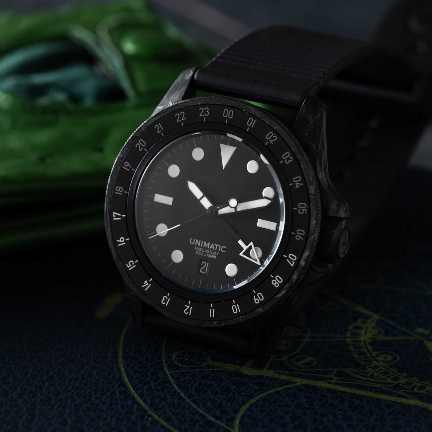 Unimatic Modello Uno Carbon GMT Limited Edition for HODINKEE