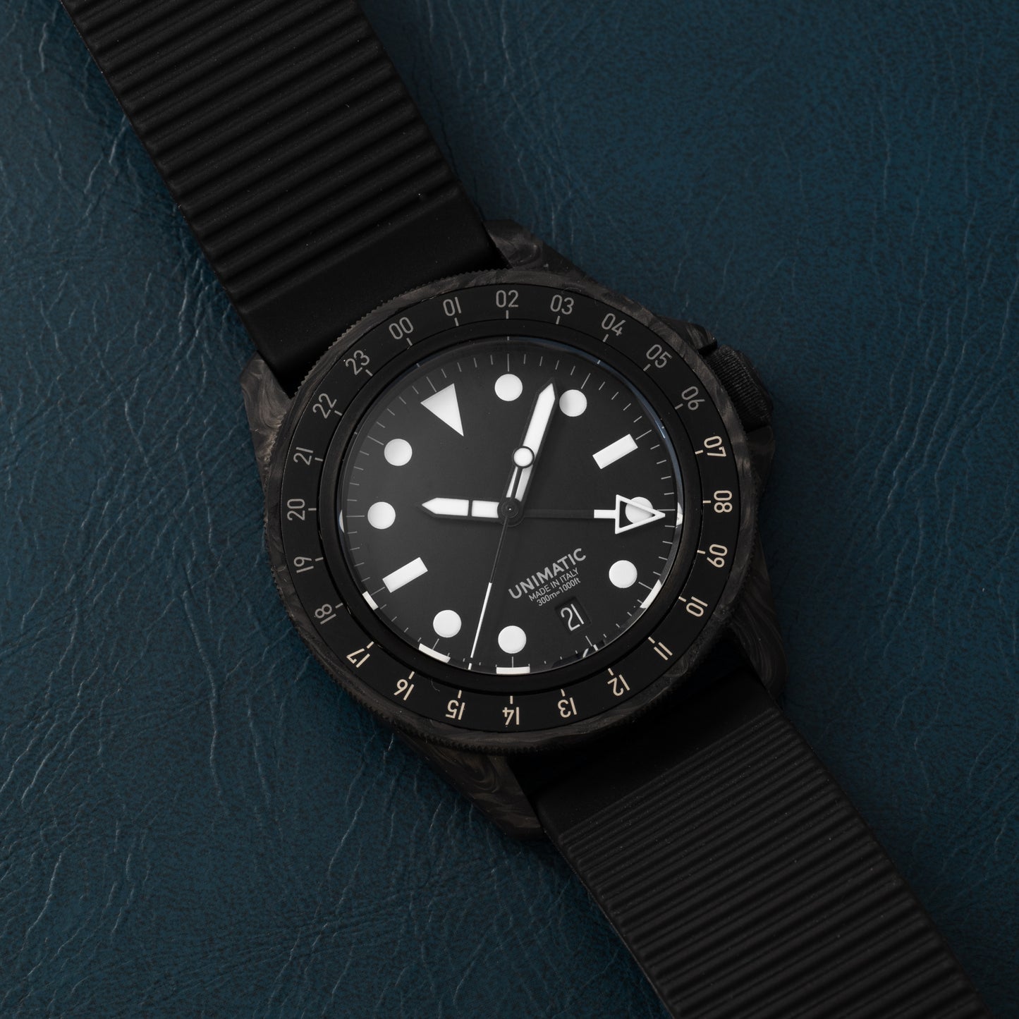 Unimatic Modello Uno Carbon GMT Limited Edition for HODINKEE