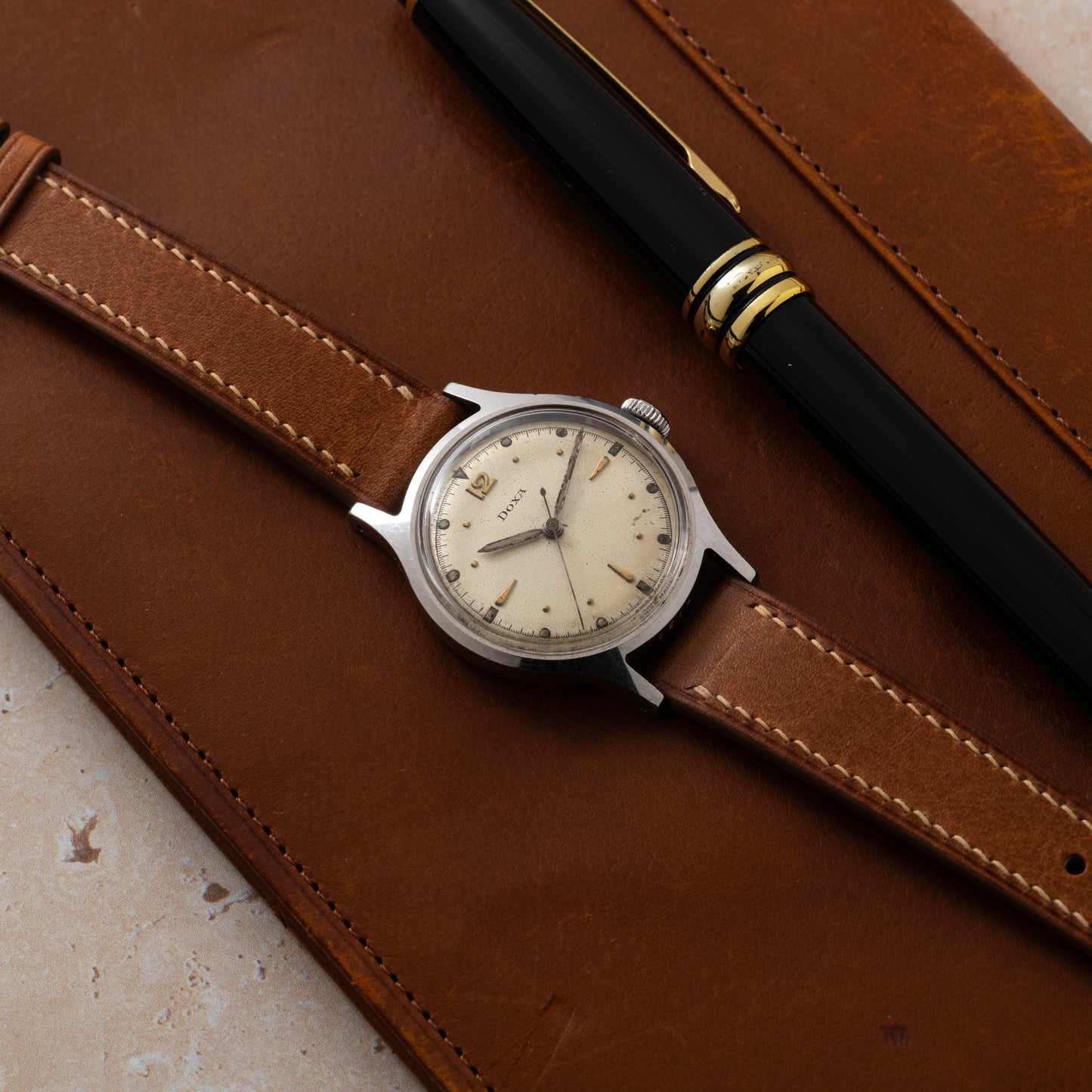 DOXA 565 Field Watch