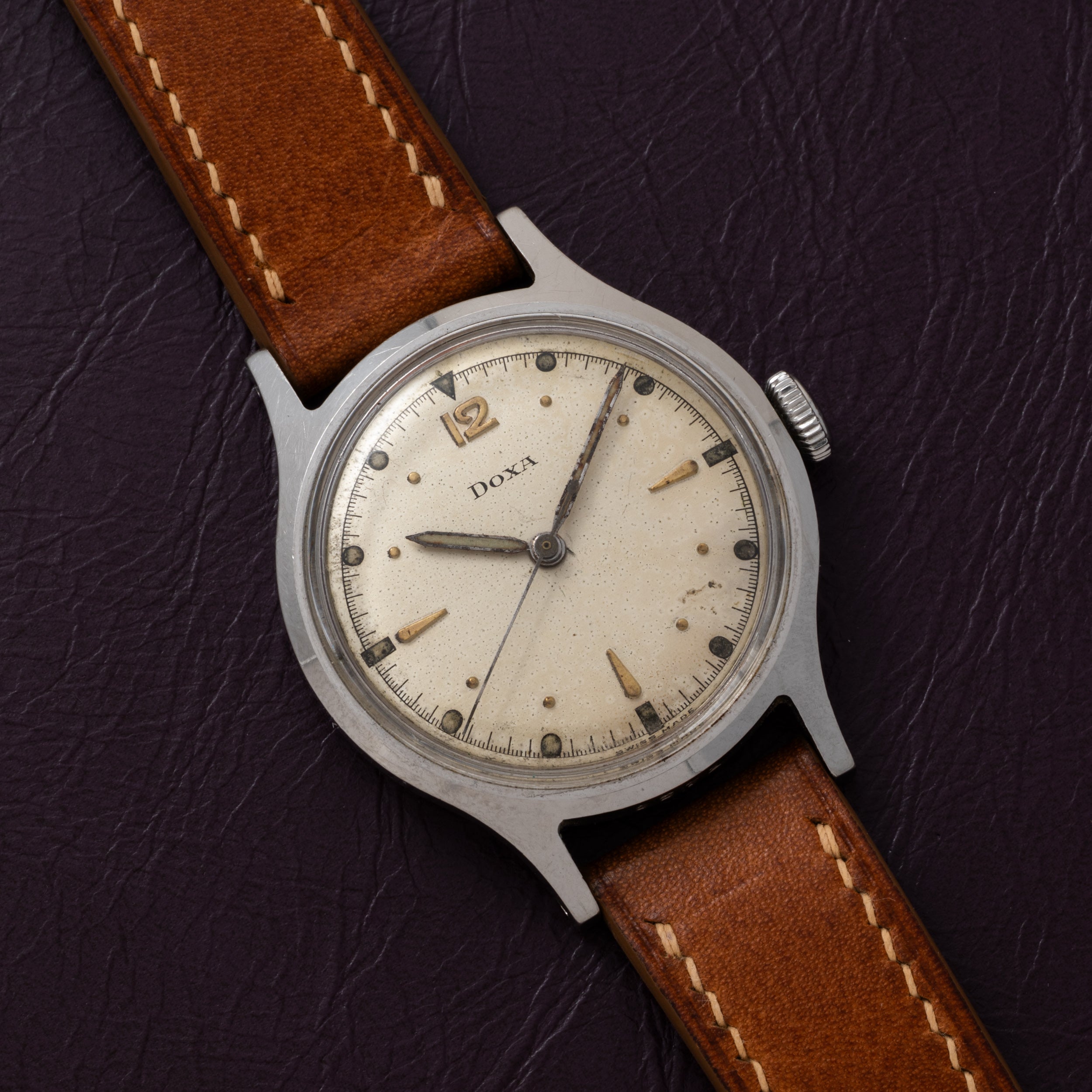 DOXA 565 Field Watch