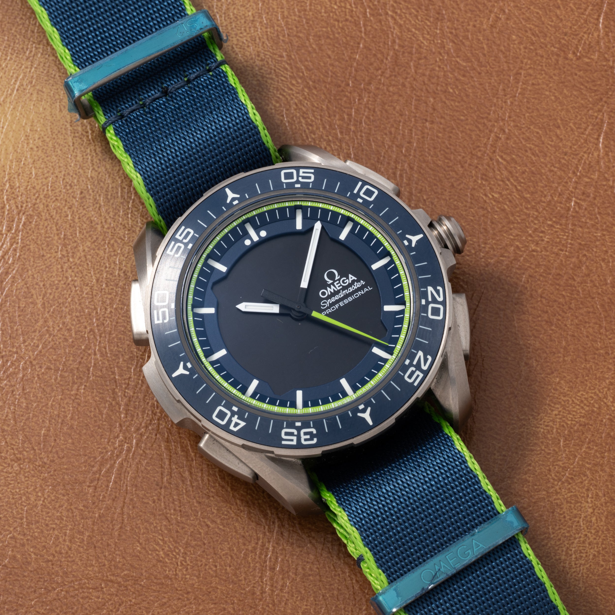 OMEGA The Moon Watch アクリルパネル　非売品 Omega Speedmaster Skywalker X-33 Solar Impulse Limited Edition