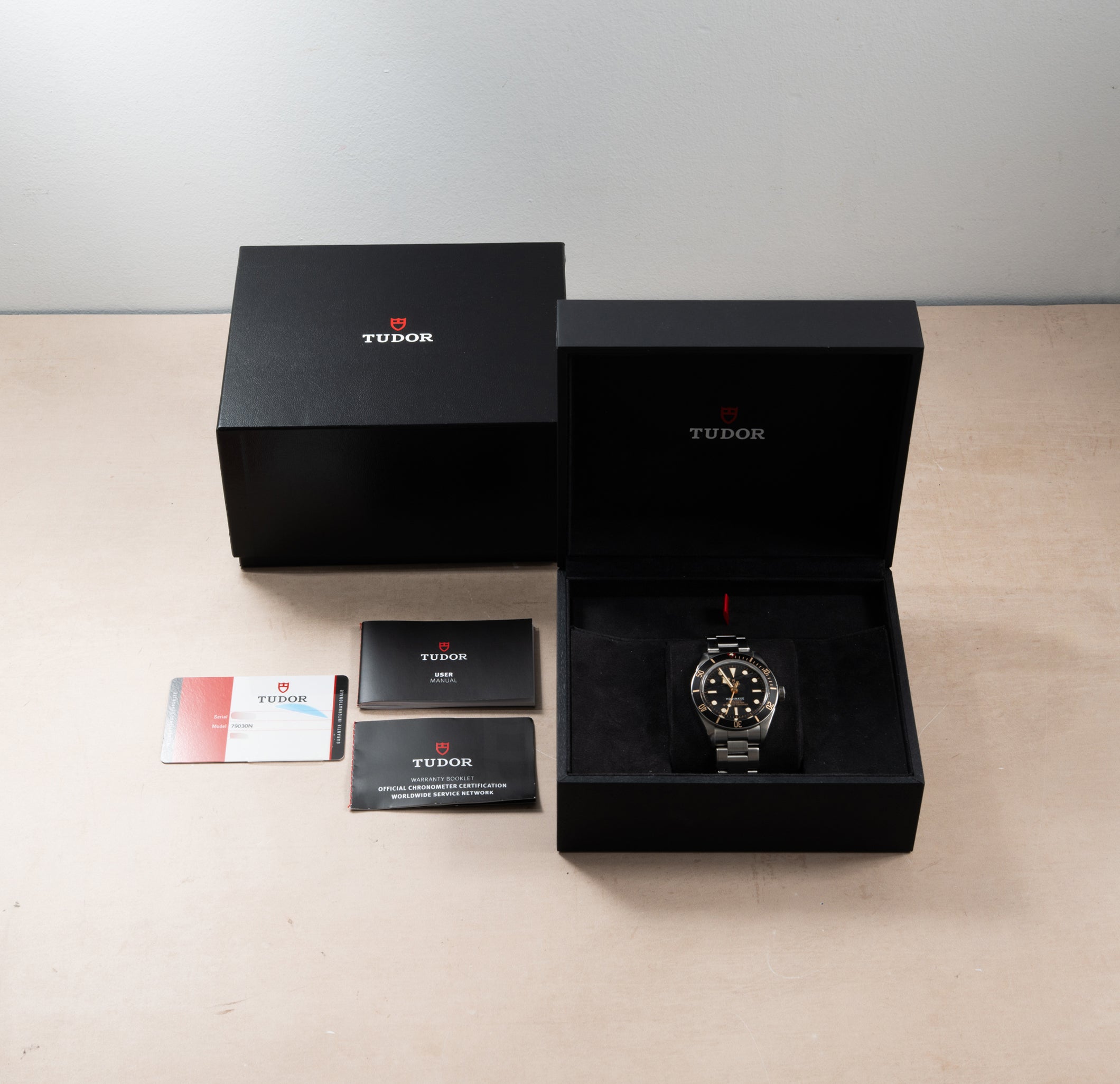 Tudor Black Bay 58 'Friends of HODINKEE' – Analog:Shift