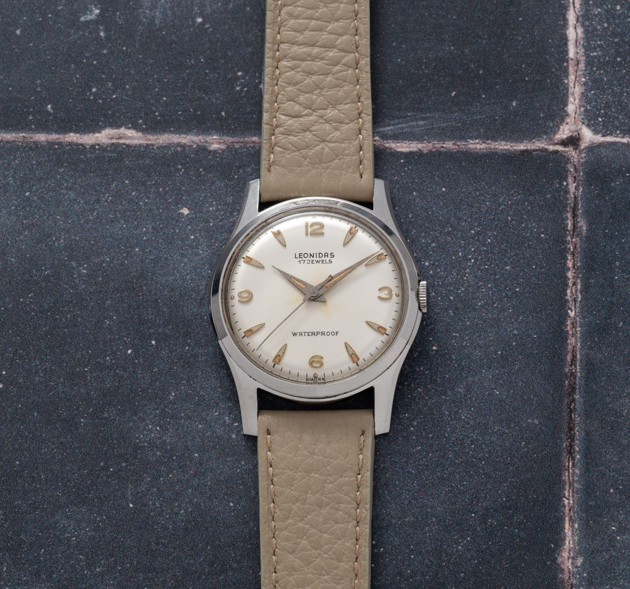 Leonidas 'Explorer' Field Watch – Analog:Shift