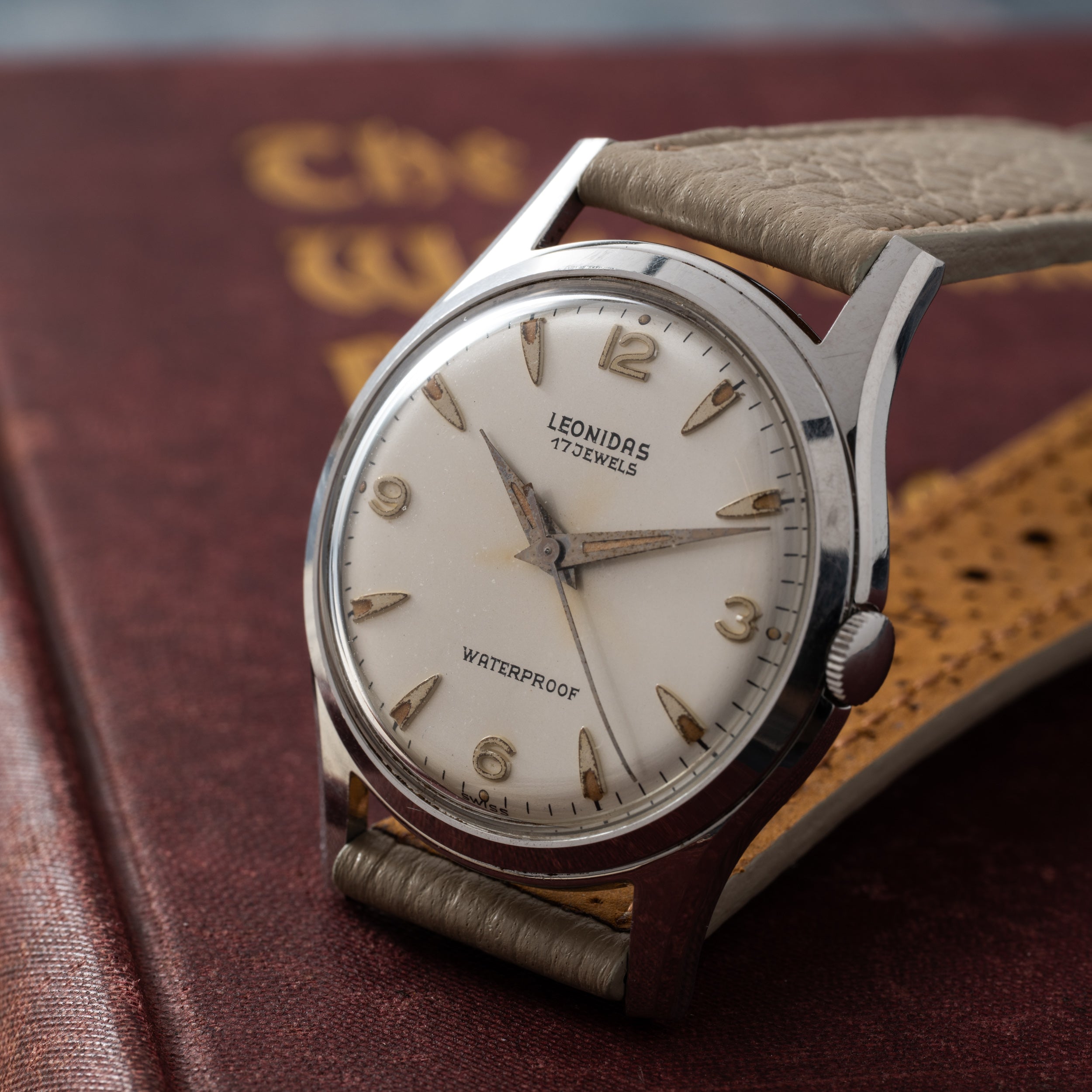 Leonidas 'Explorer' Field Watch – Analog:Shift